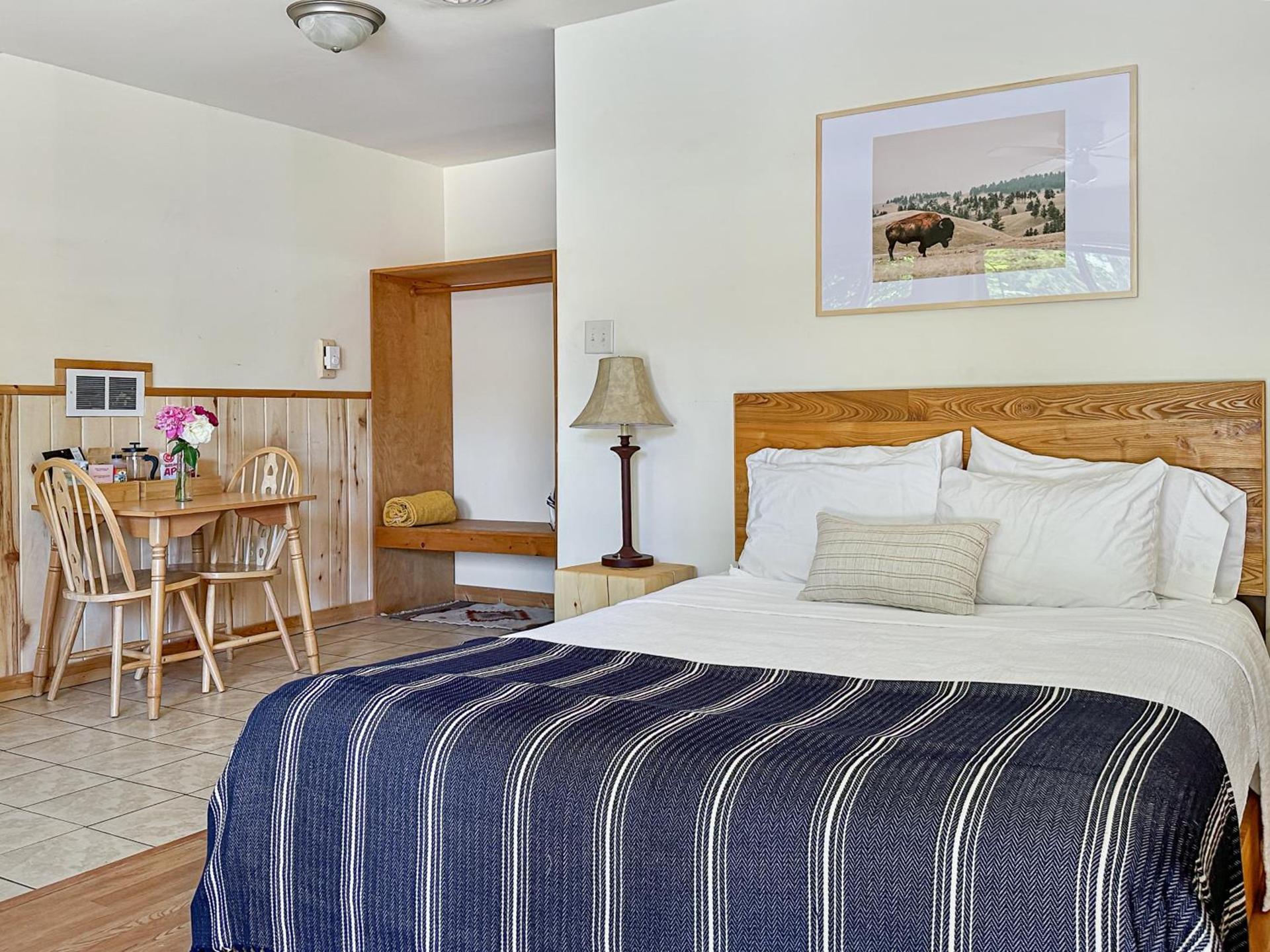 Rocky Mountain Inn photo 12