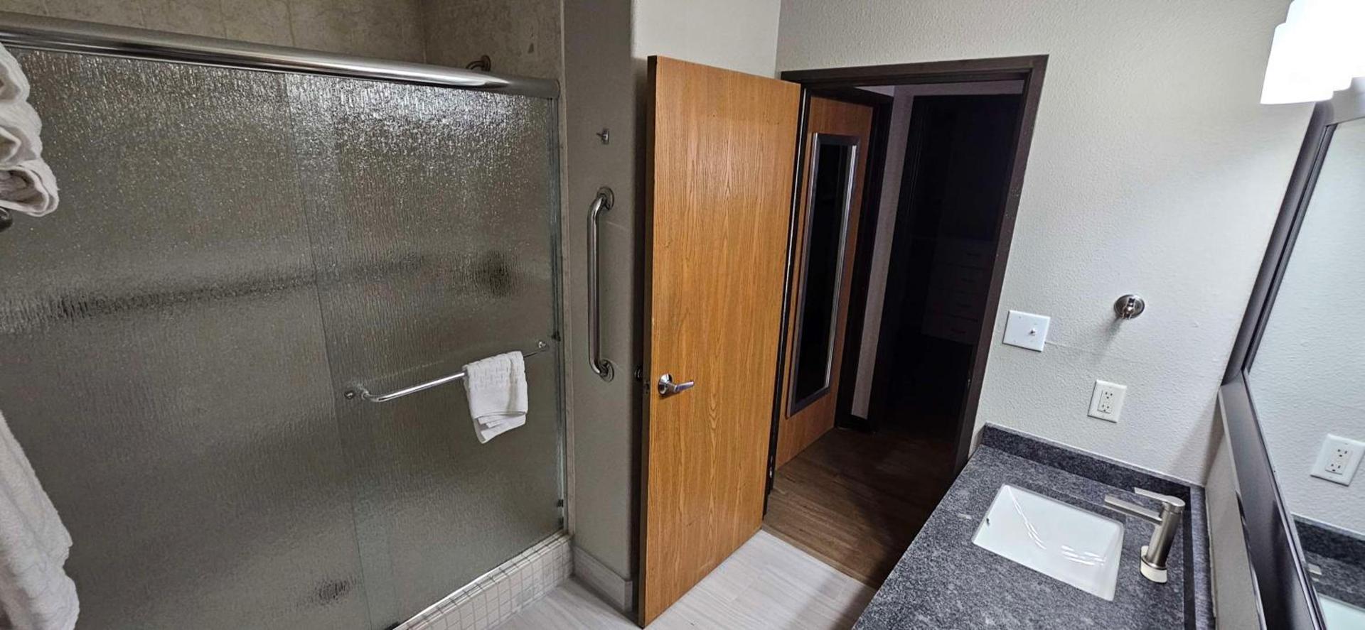 Best Western Firestone Inn & Suites photo 23