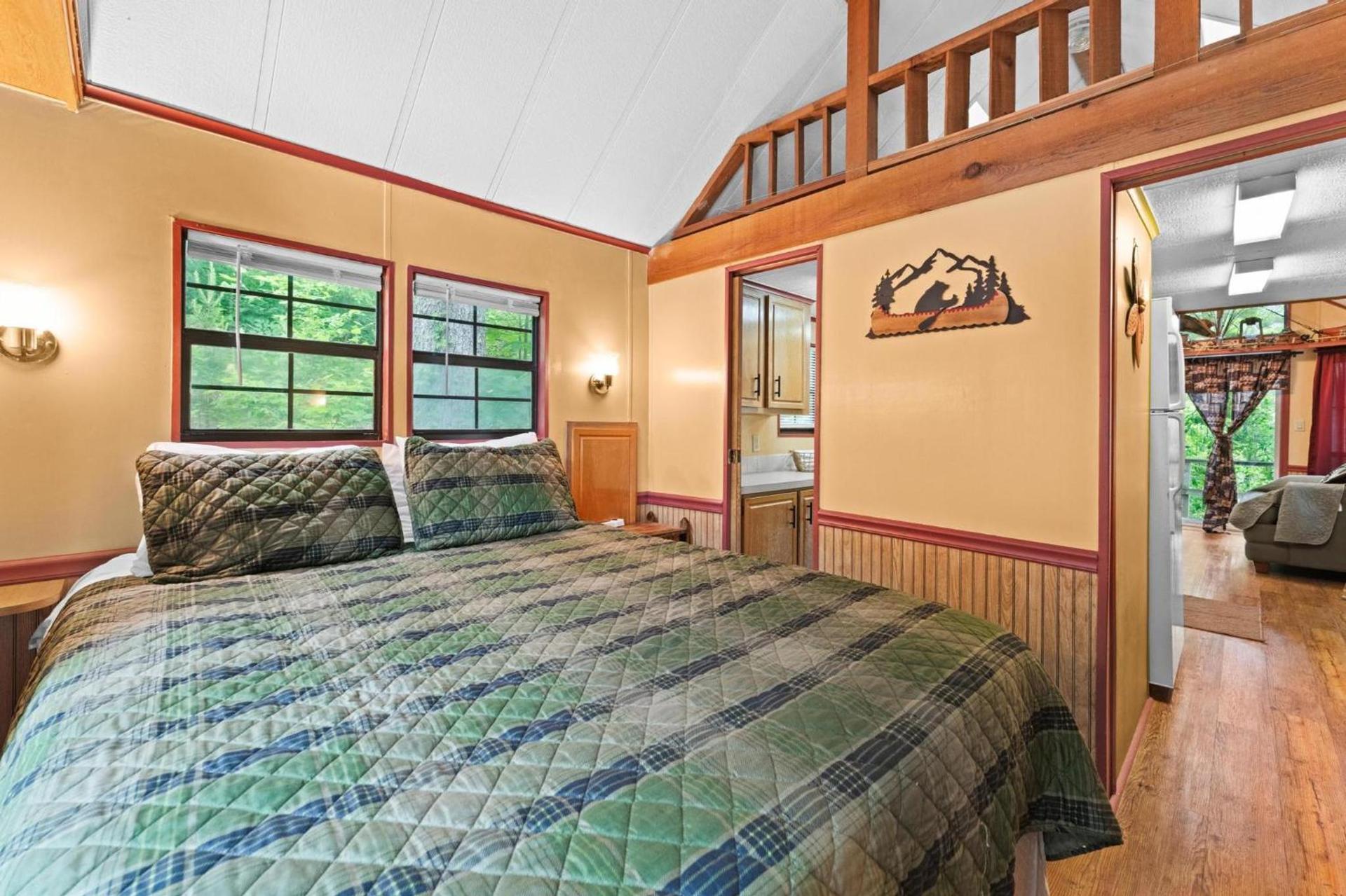 Cascades Inn photo 49