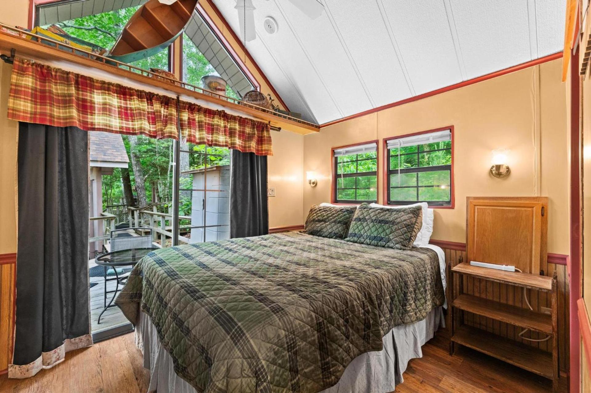 Cascades Inn photo 58
