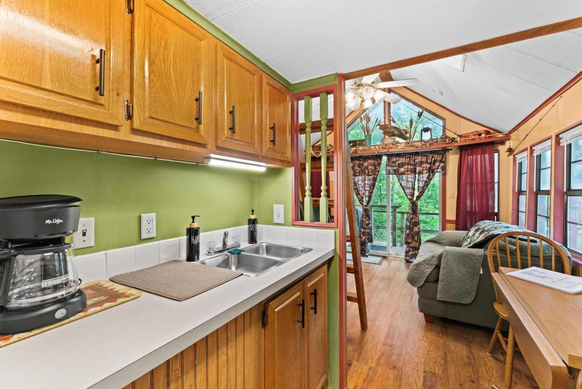 Cascades Inn photo 53