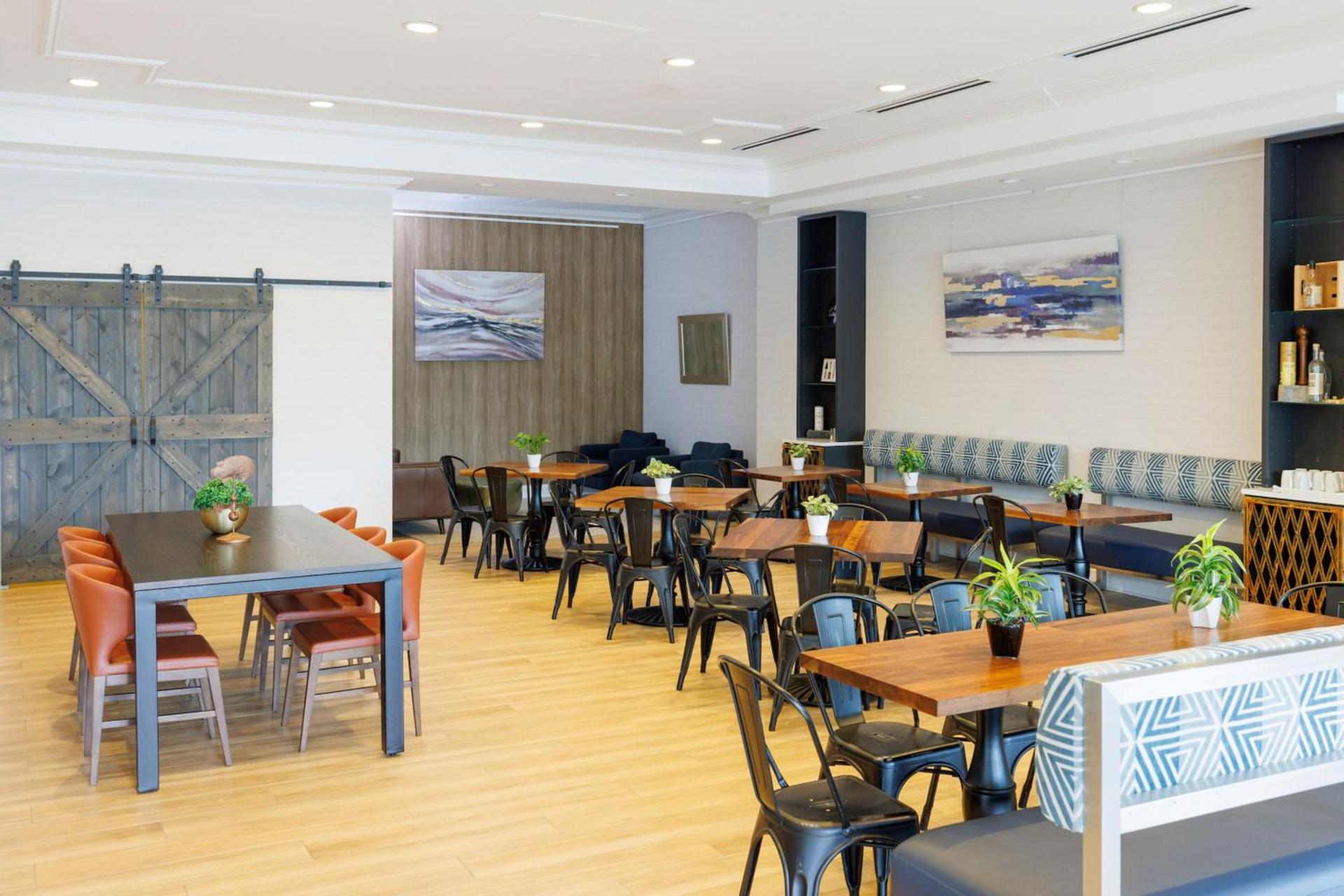 Hilton Greenville photo 43