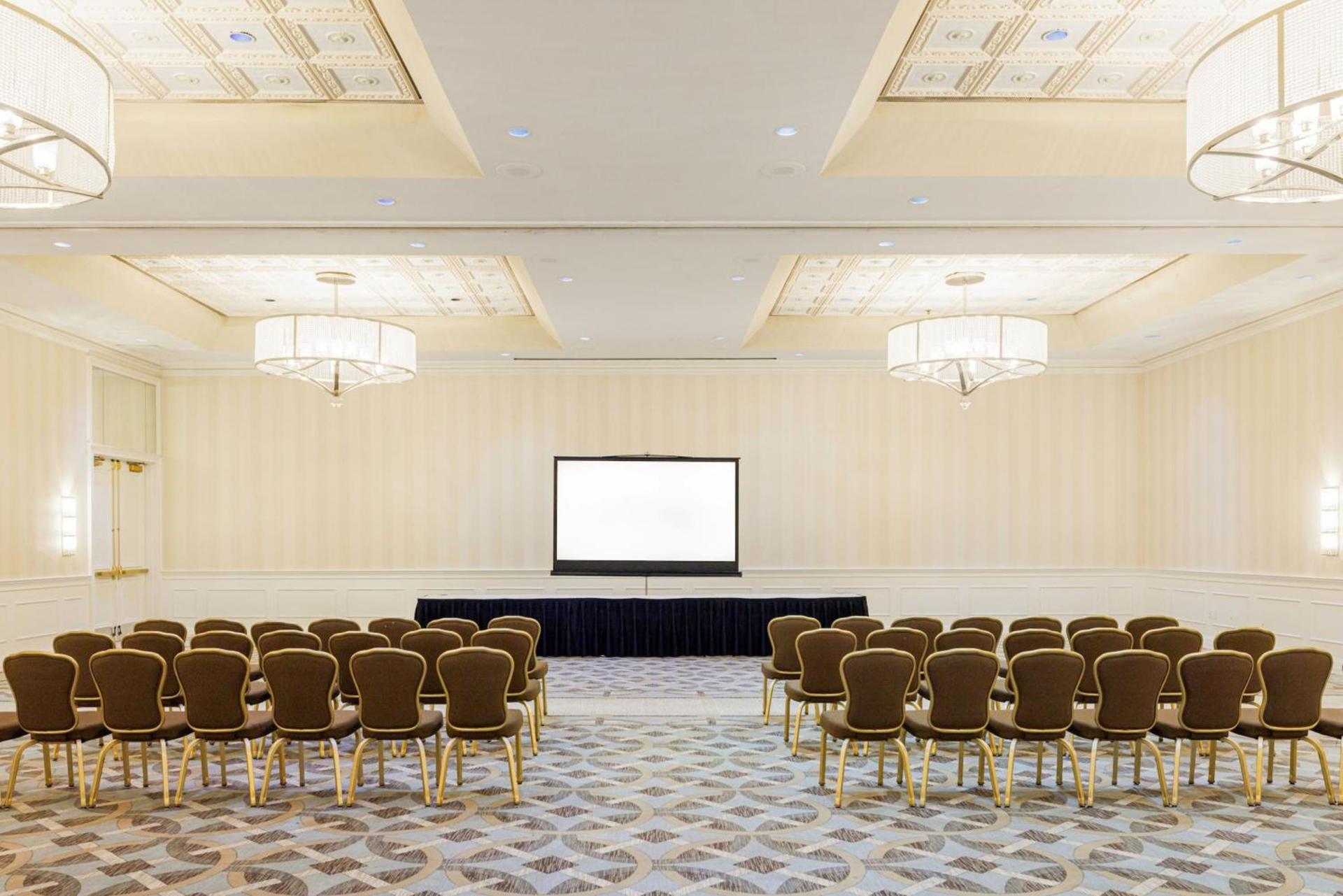 Hilton Greenville photo 49