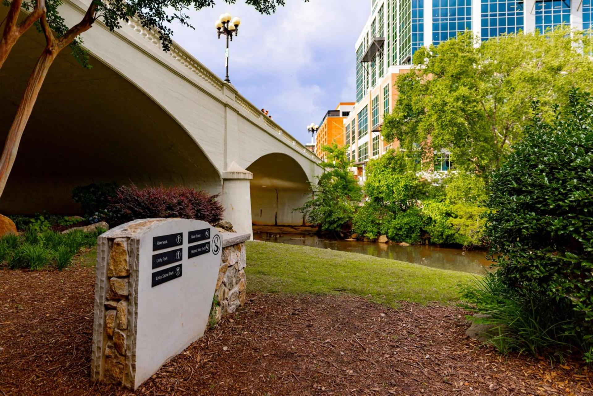 Hilton Greenville photo 59