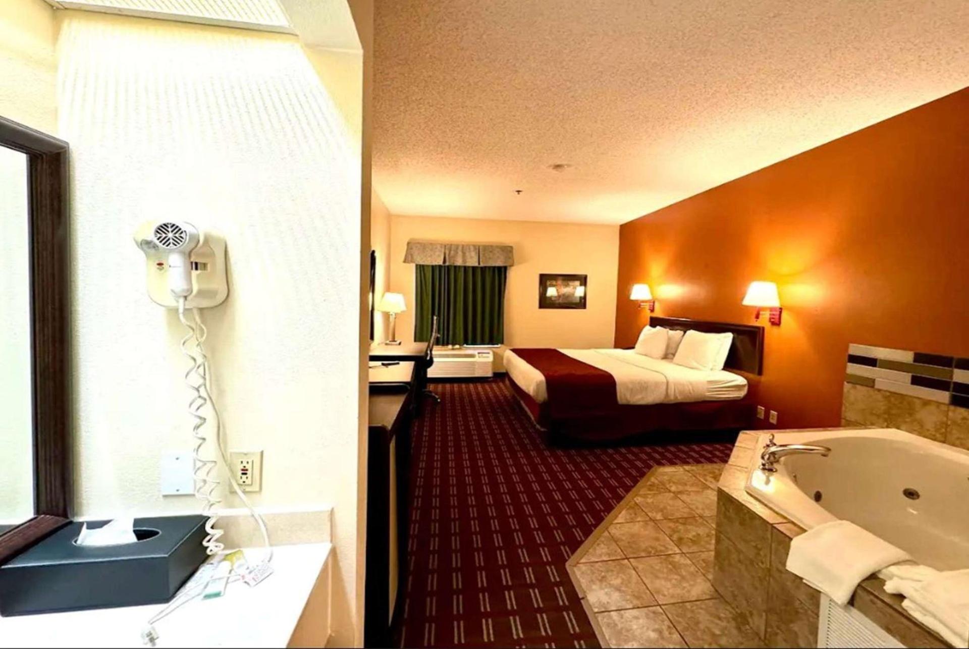 Baymont by Wyndham Mason photo 20