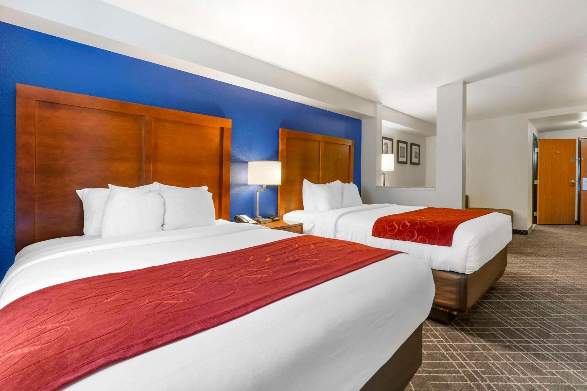 Comfort Suites Redding - Shasta Lake photo 16