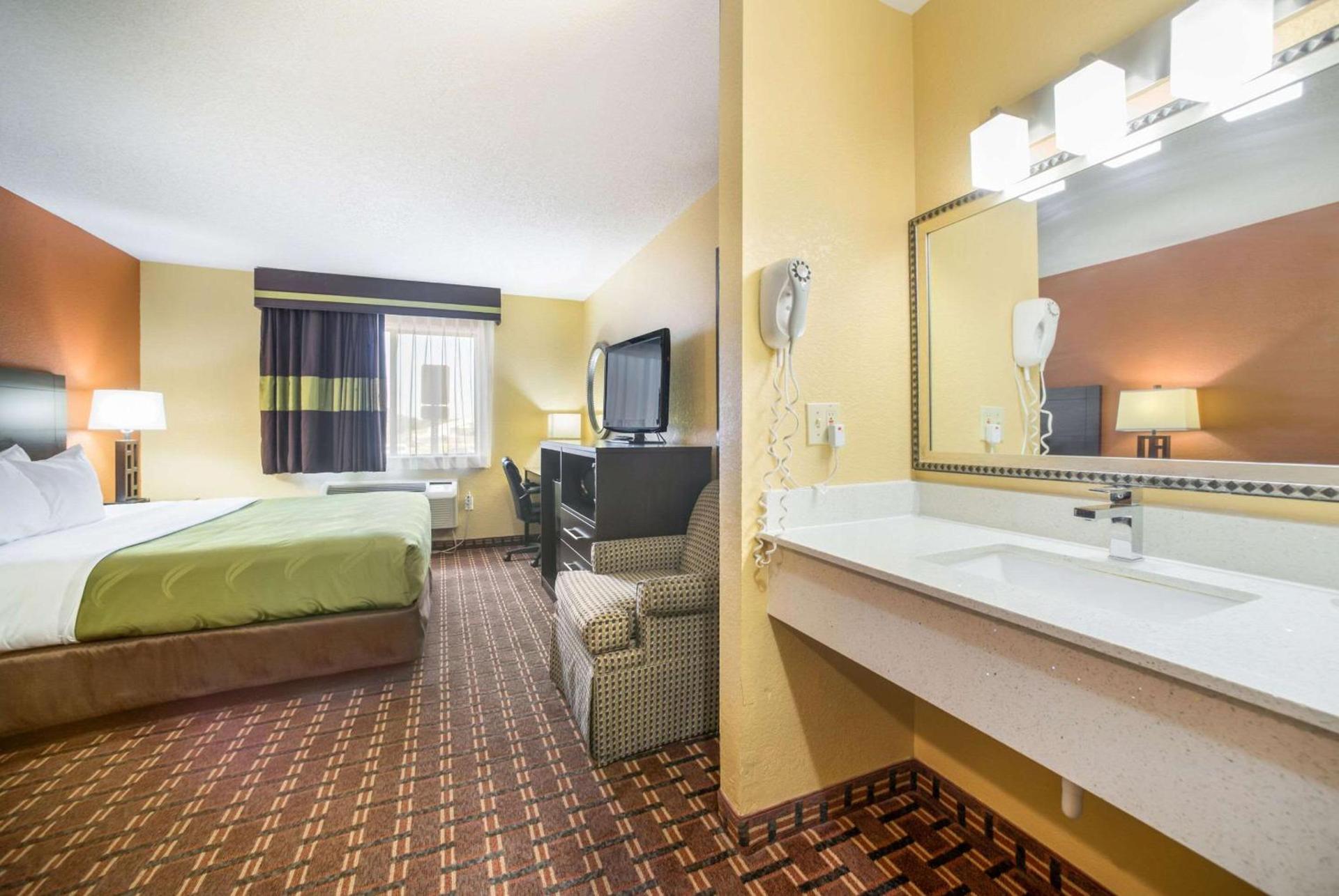 Quality Inn O'Fallon IL - St Louis photo 19