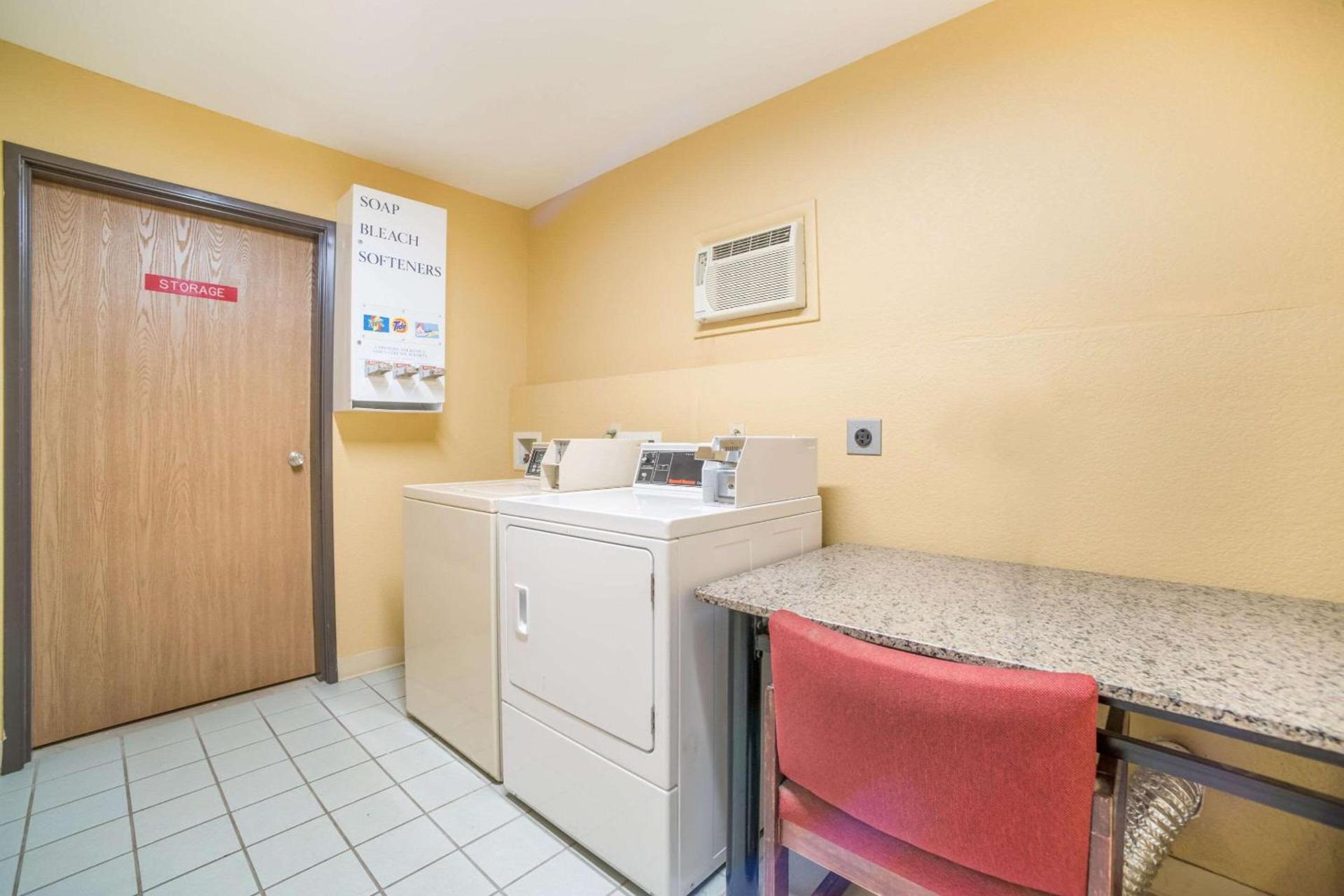 Quality Inn O'Fallon IL - St Louis photo 21