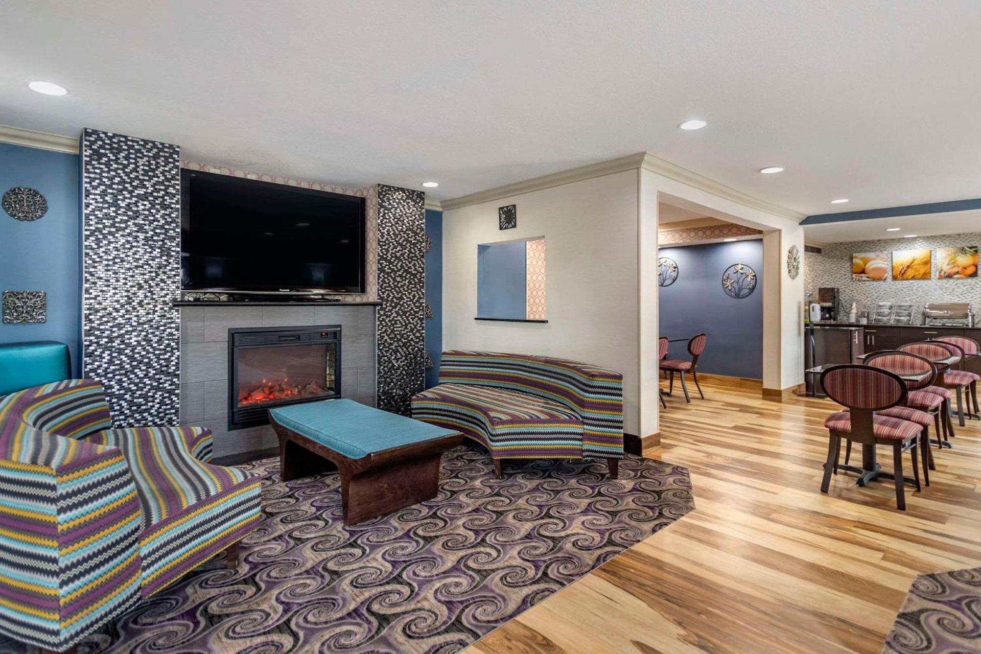 Comfort Inn Tulsa Midtown photo 5