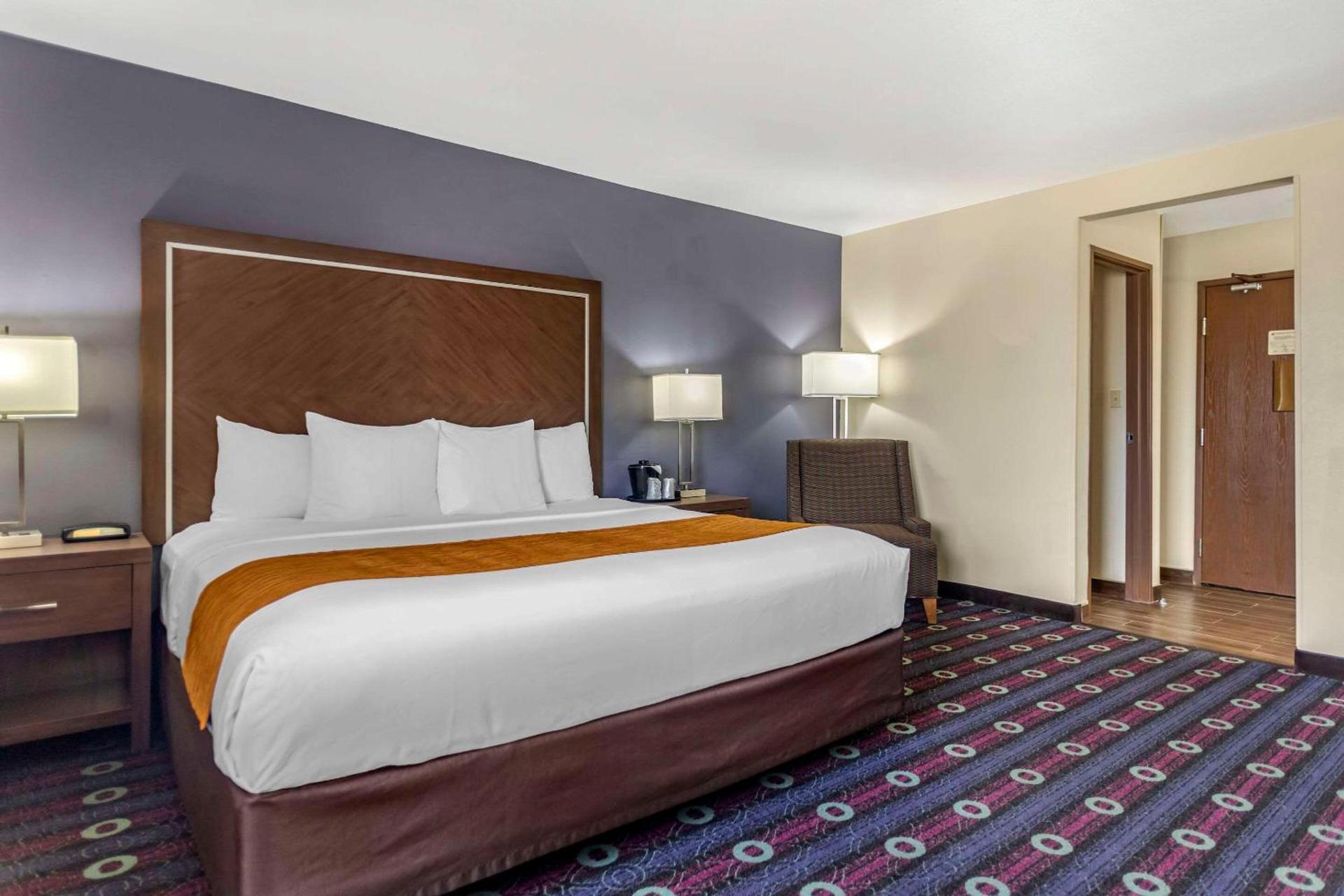 Comfort Inn Tulsa Midtown photo 8