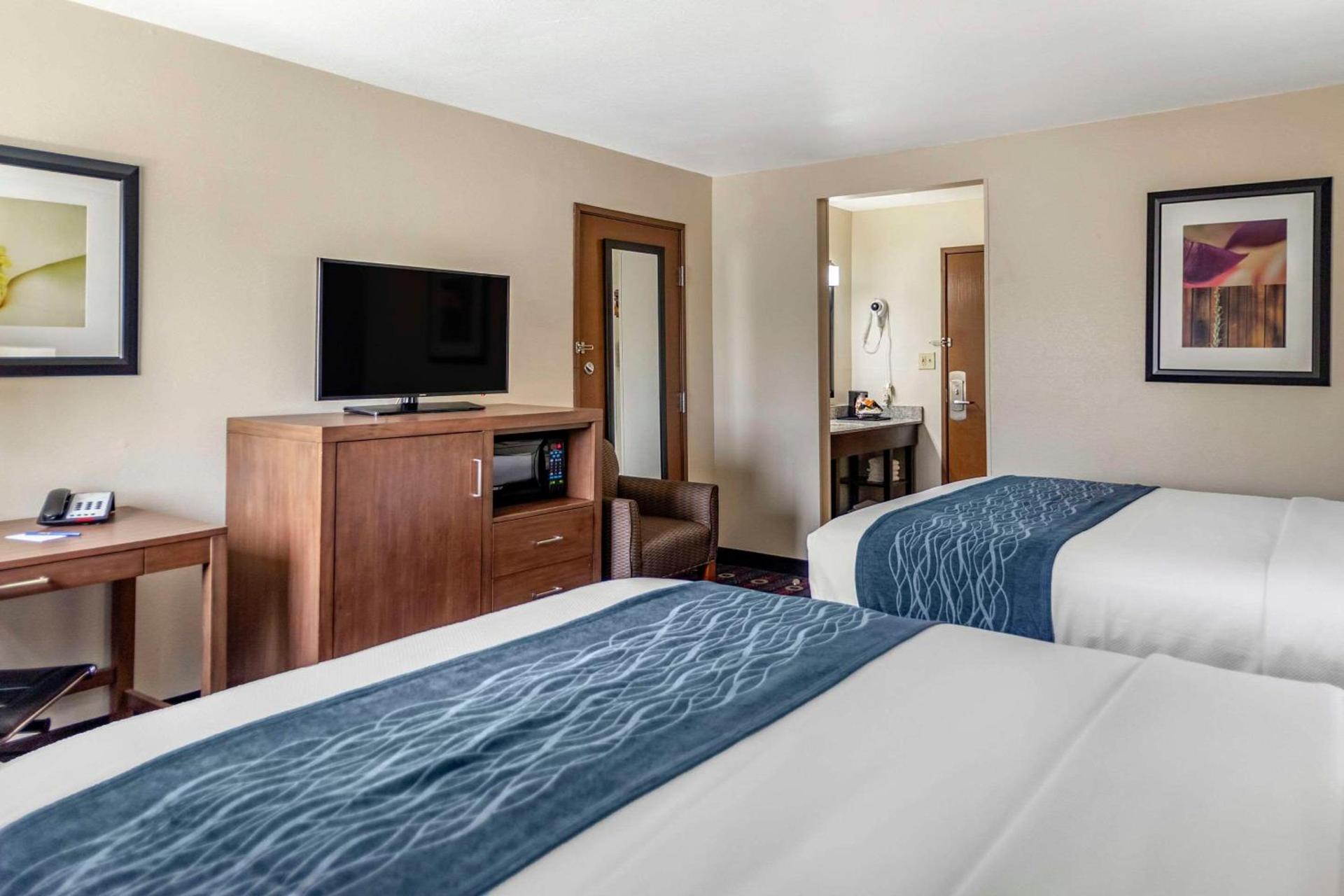Comfort Inn Tulsa Midtown photo 11