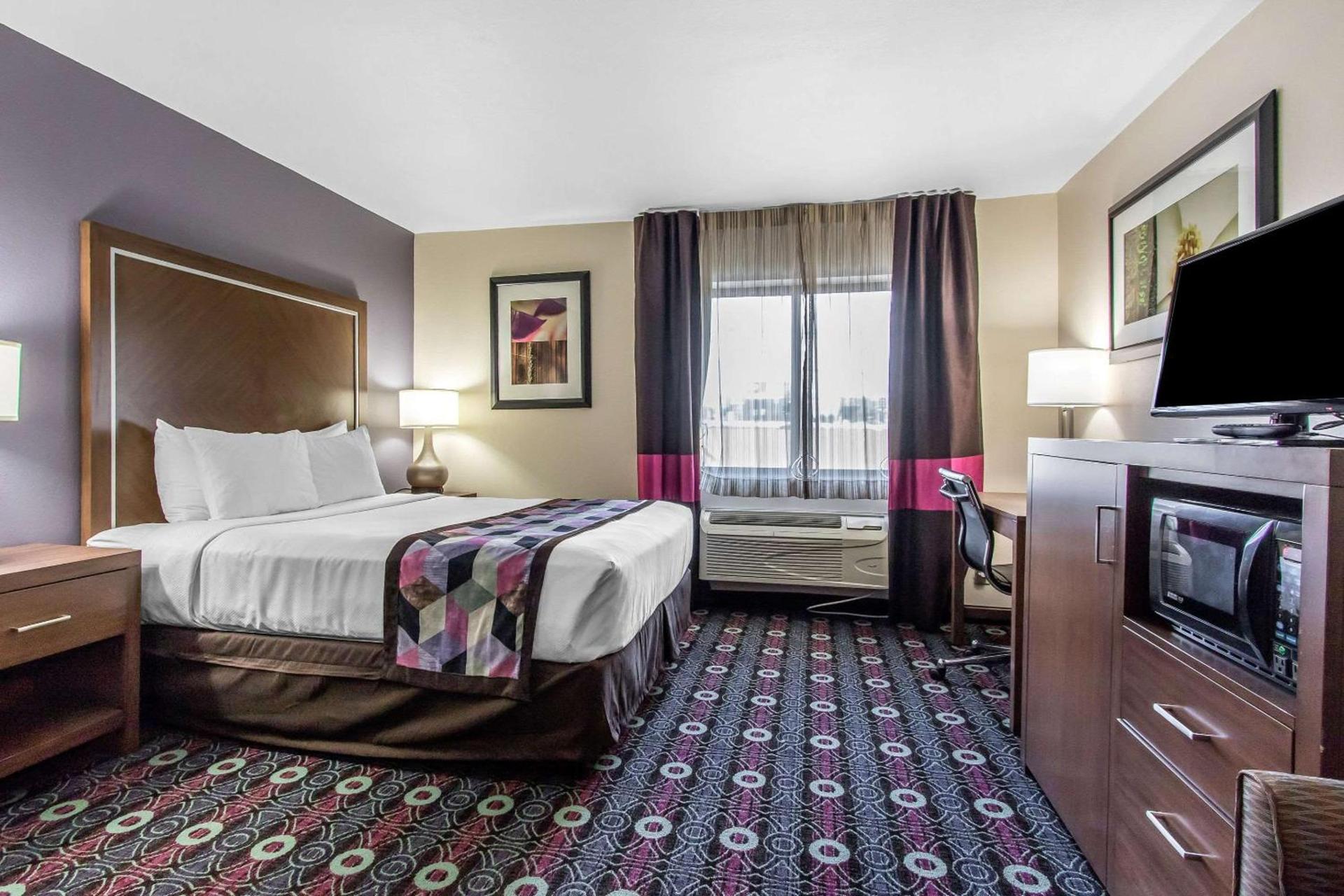 Comfort Inn Tulsa Midtown photo 18