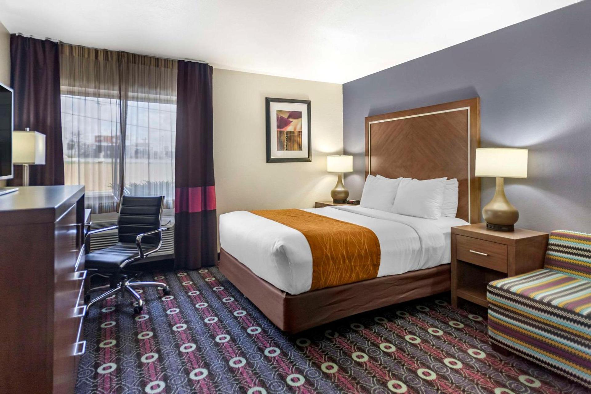 Comfort Inn Tulsa Midtown photo 23