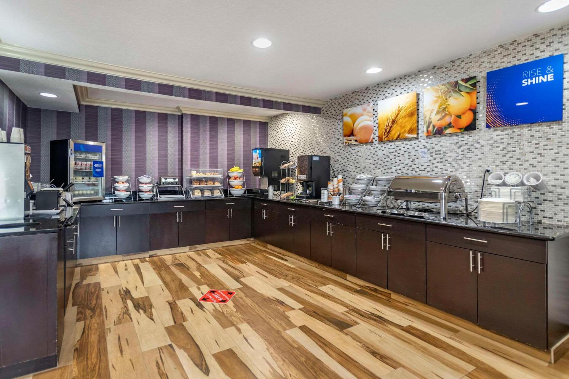 Comfort Inn Tulsa Midtown photo 30