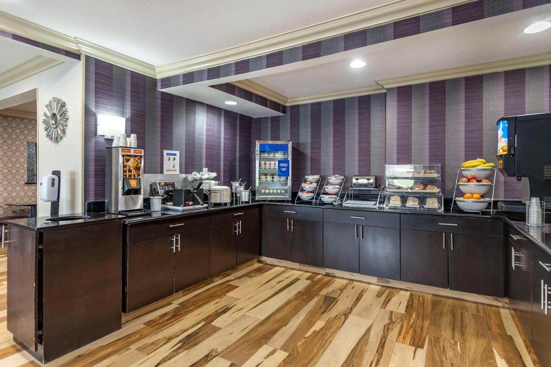 Comfort Inn Tulsa Midtown photo 31