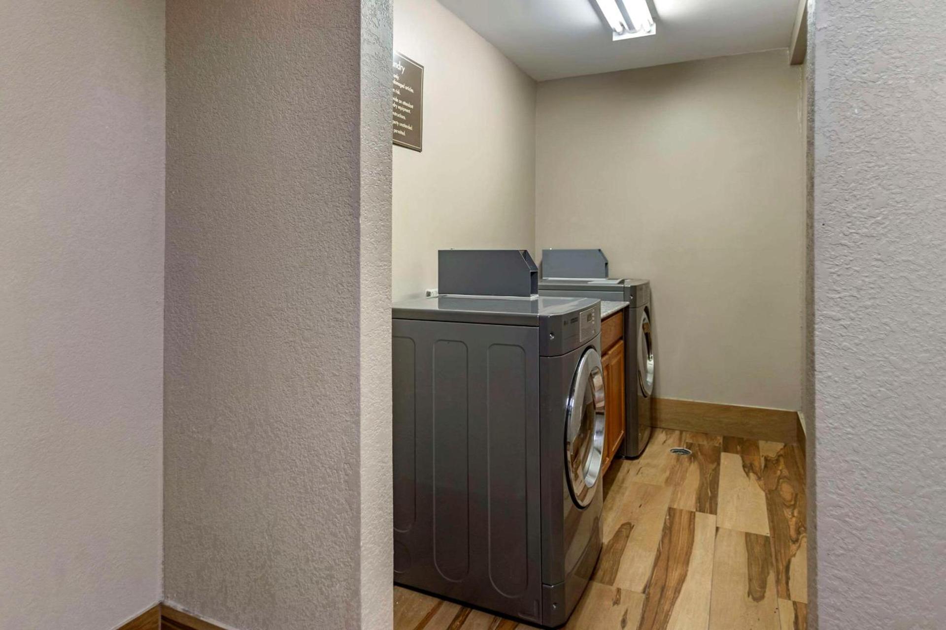 Comfort Inn Tulsa Midtown photo 34