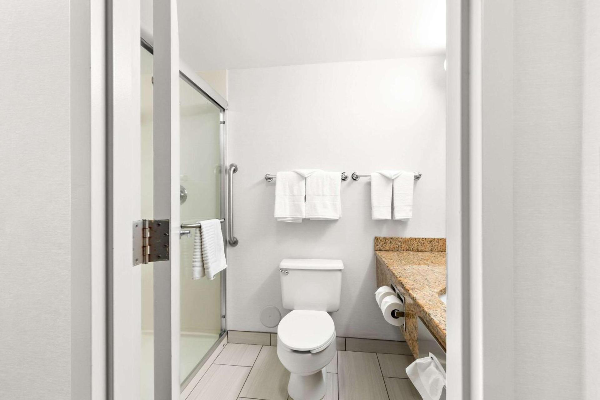 Comfort Inn Pocono Lakes Region photo 20