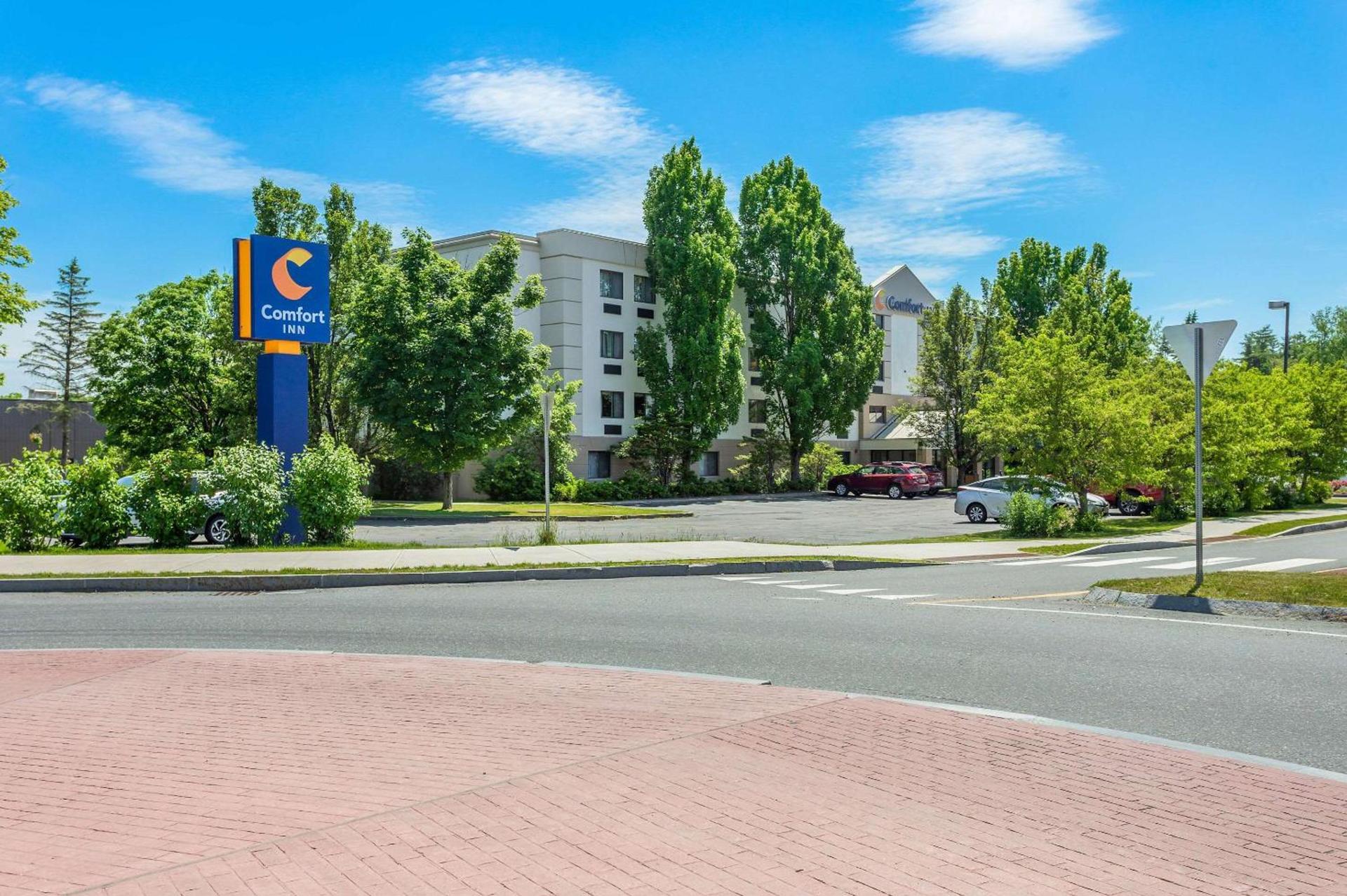 Comfort Inn White River Junction photo 2