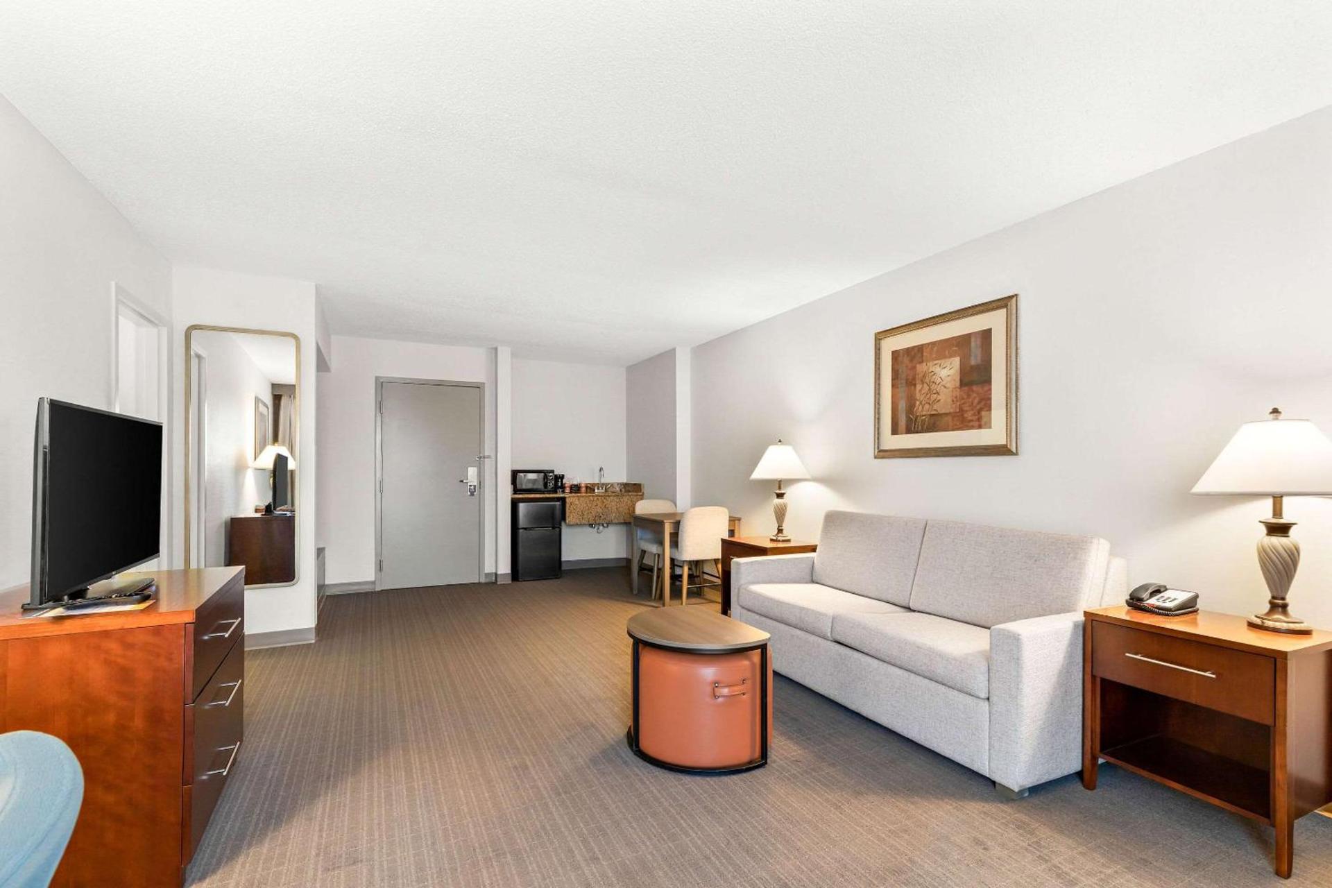 Comfort Inn Pocono Lakes Region photo 25