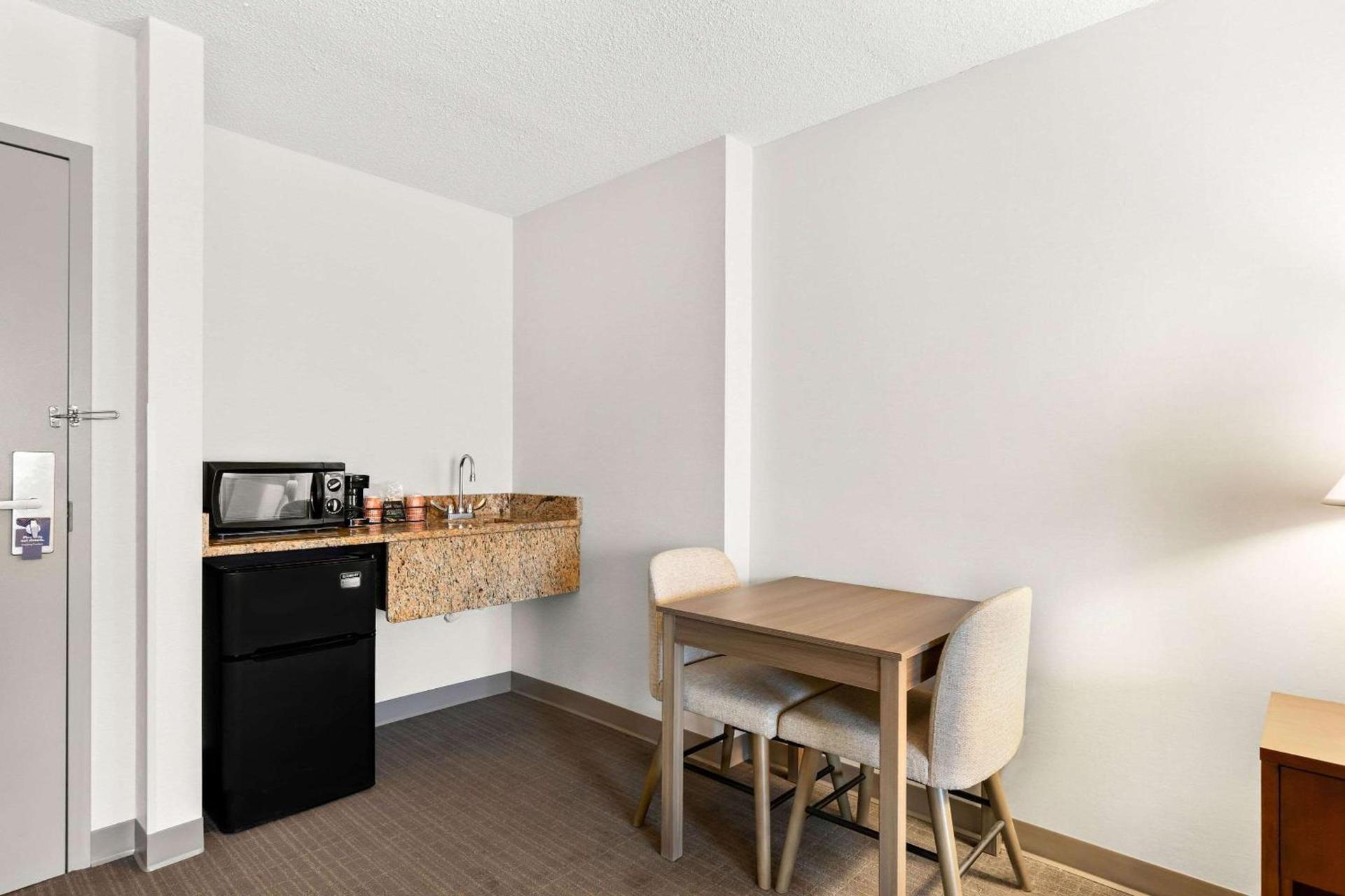 Comfort Inn Pocono Lakes Region photo 26