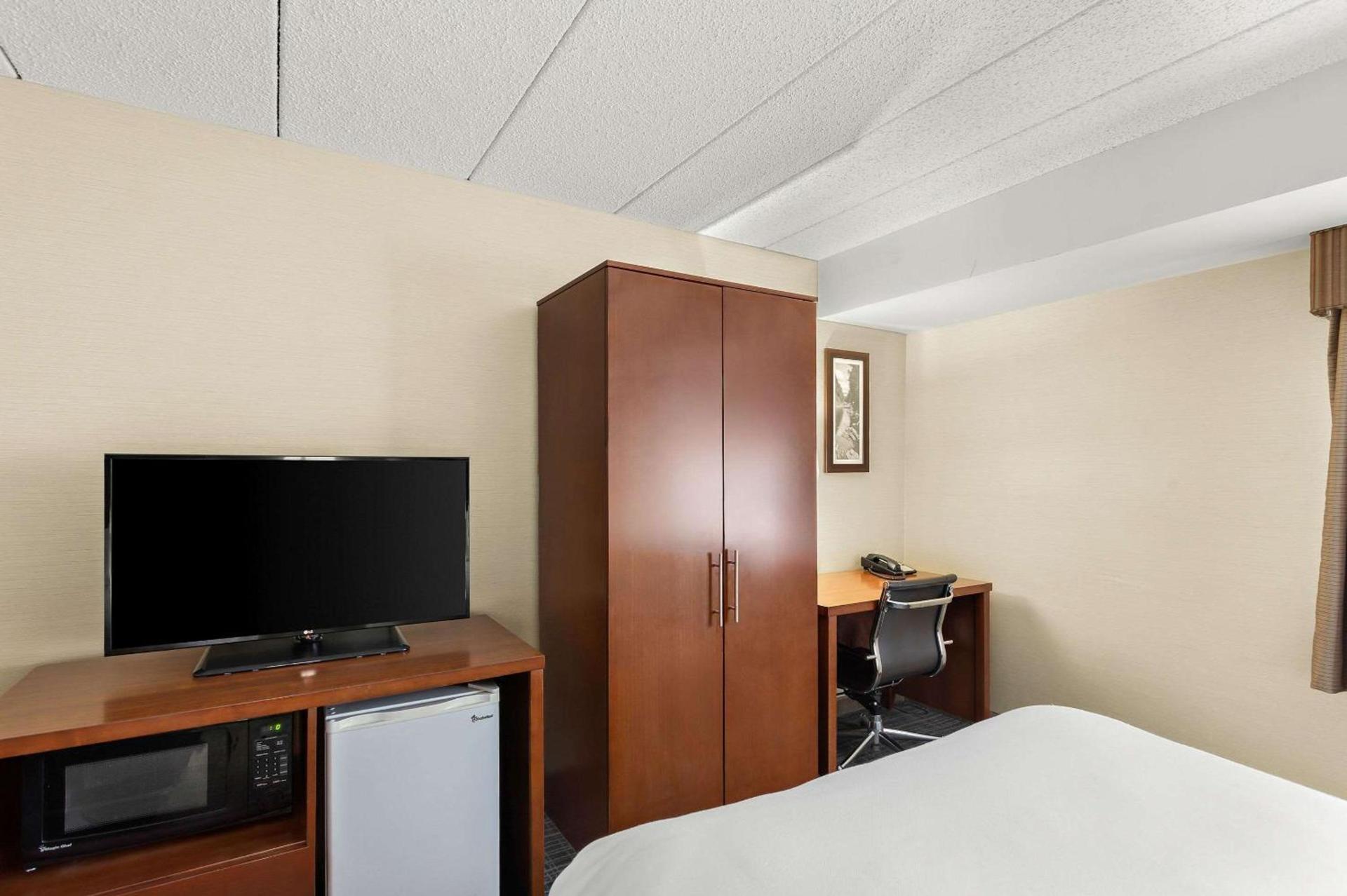 Comfort Inn White River Junction photo 16