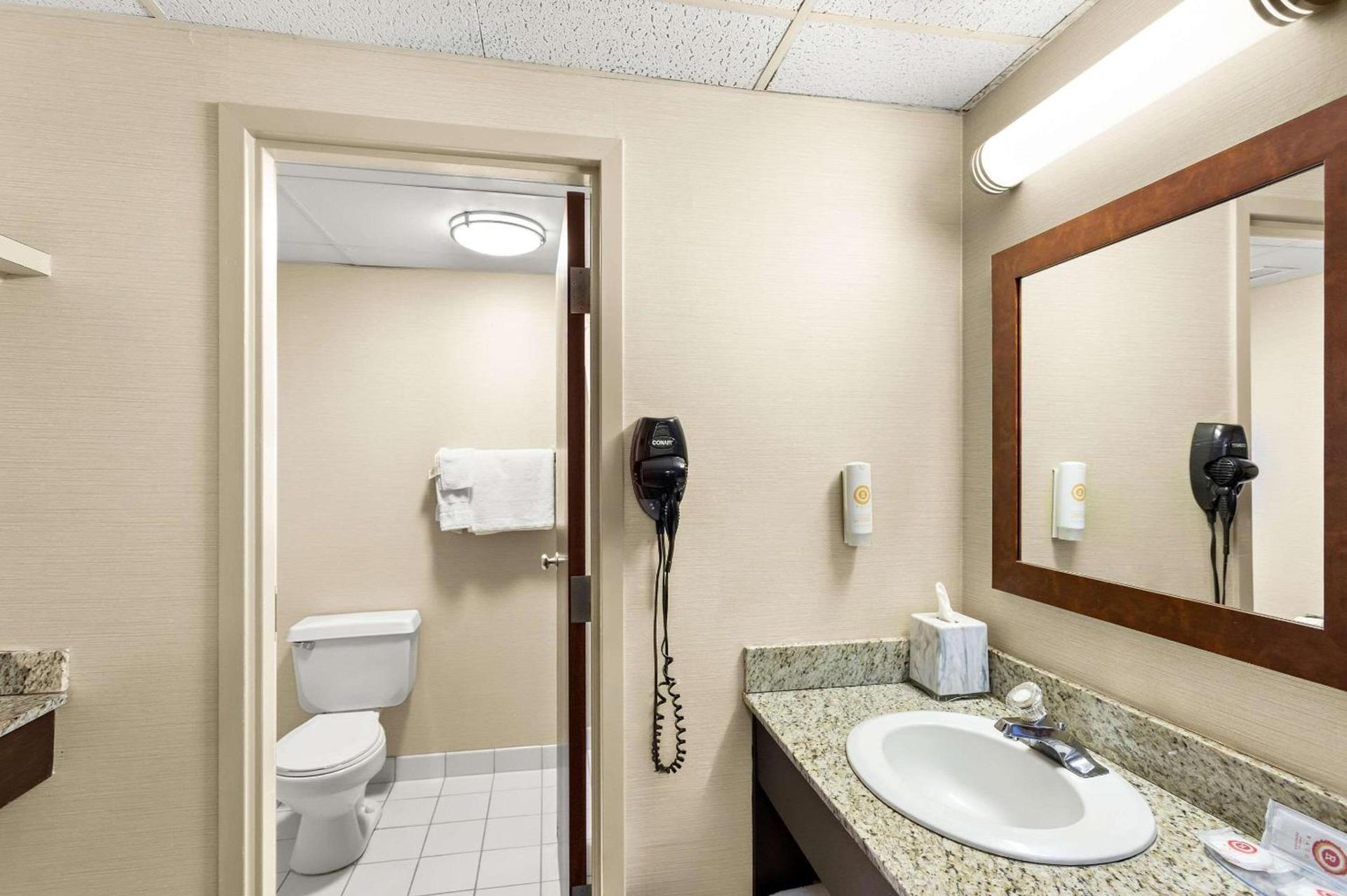 Comfort Inn White River Junction photo 31
