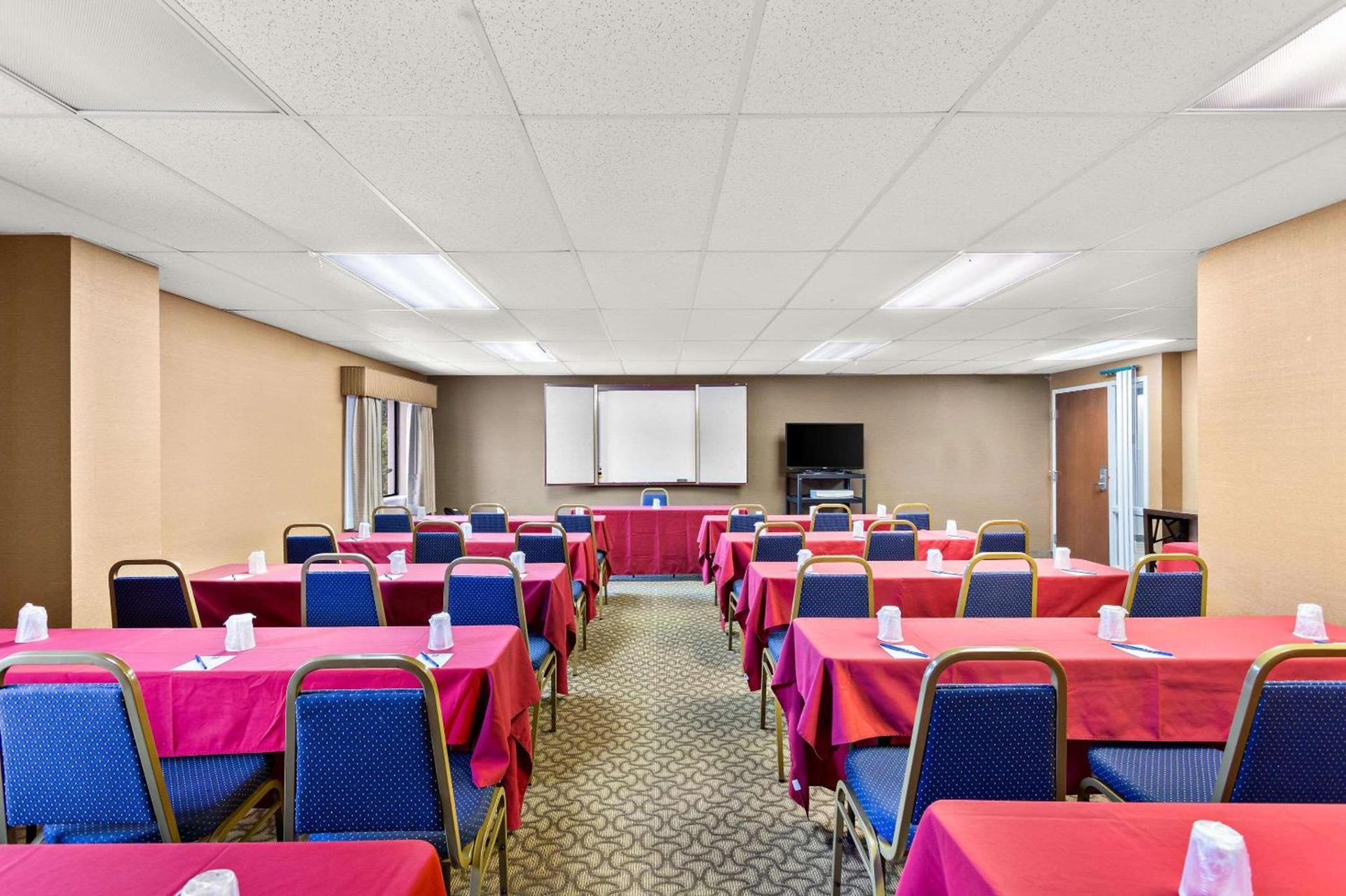 Comfort Inn White River Junction photo 41