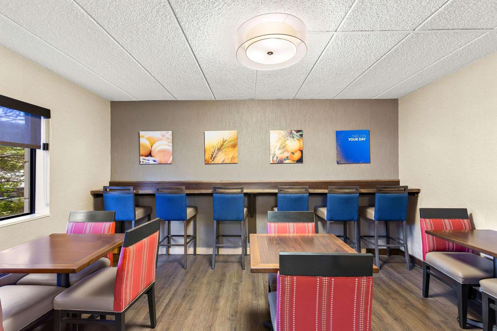 Comfort Inn White River Junction photo 43