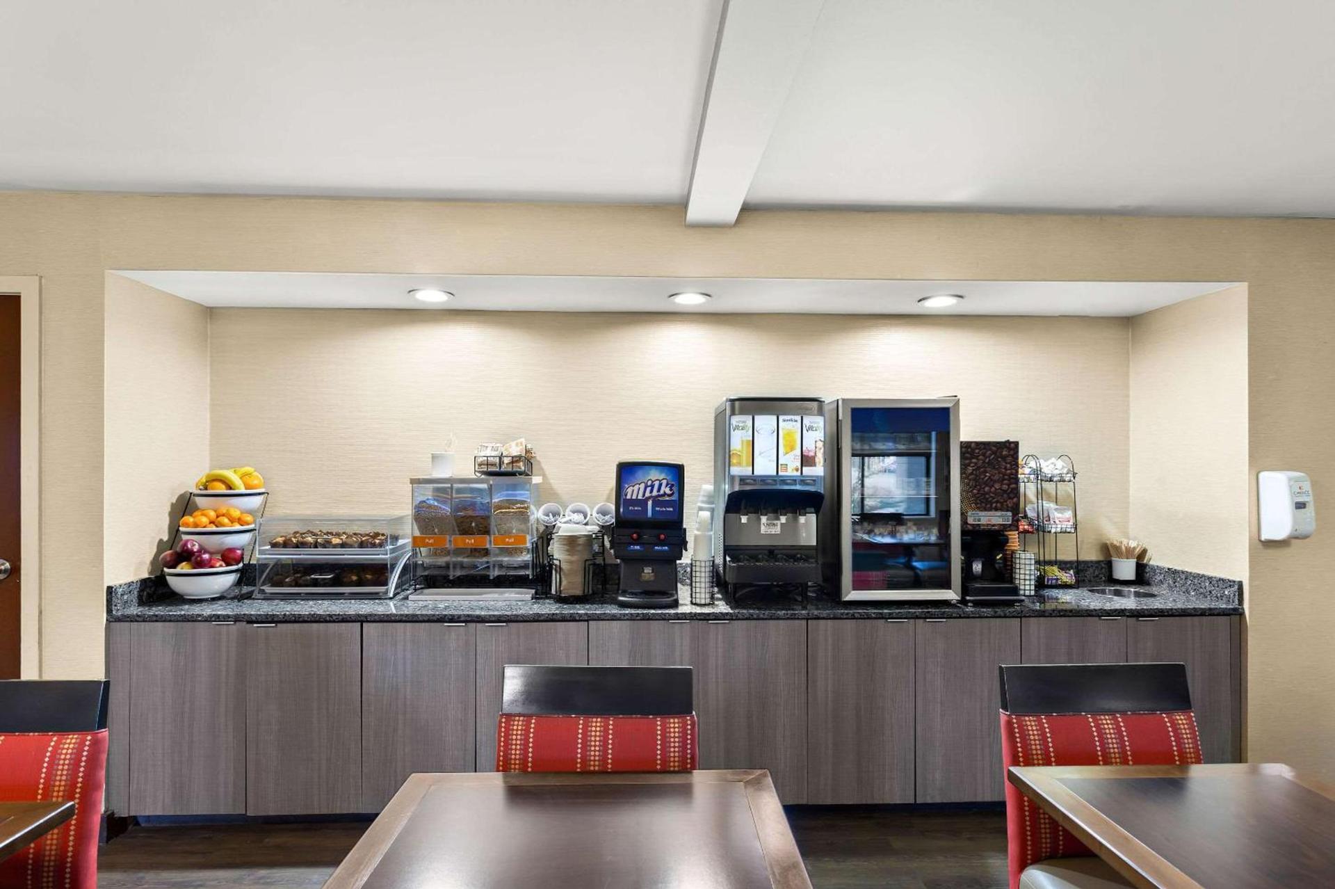 Comfort Inn White River Junction photo 44