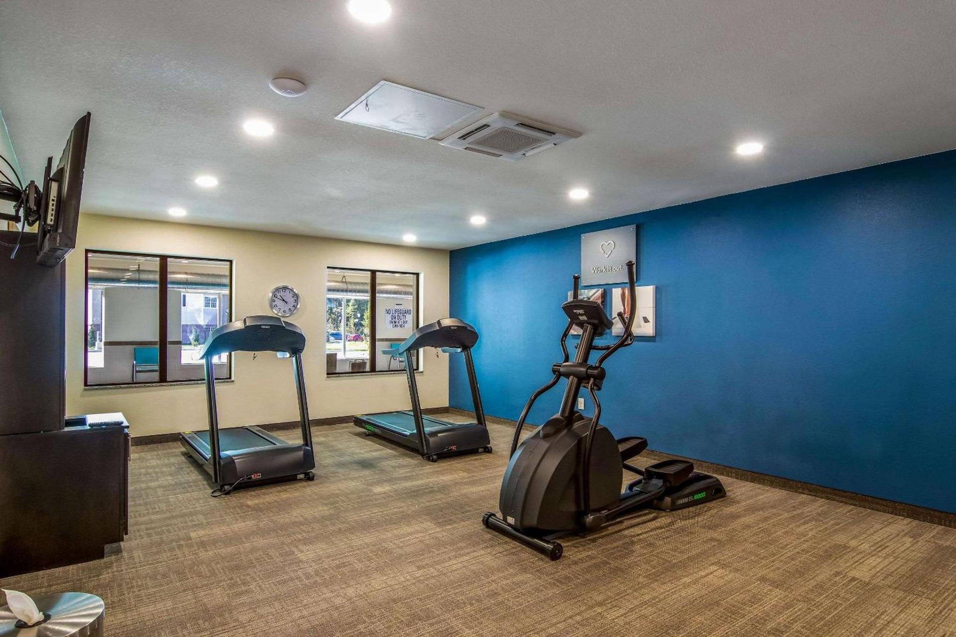Comfort Suites Brunswick Town Center photo 29