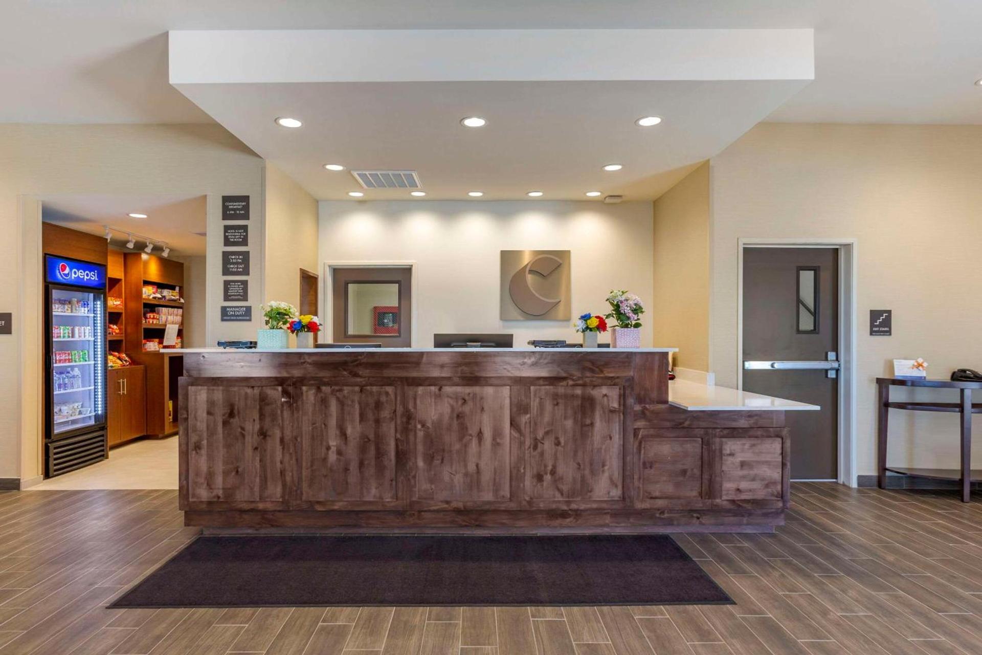 Comfort Suites Albuquerque Airport photo 3