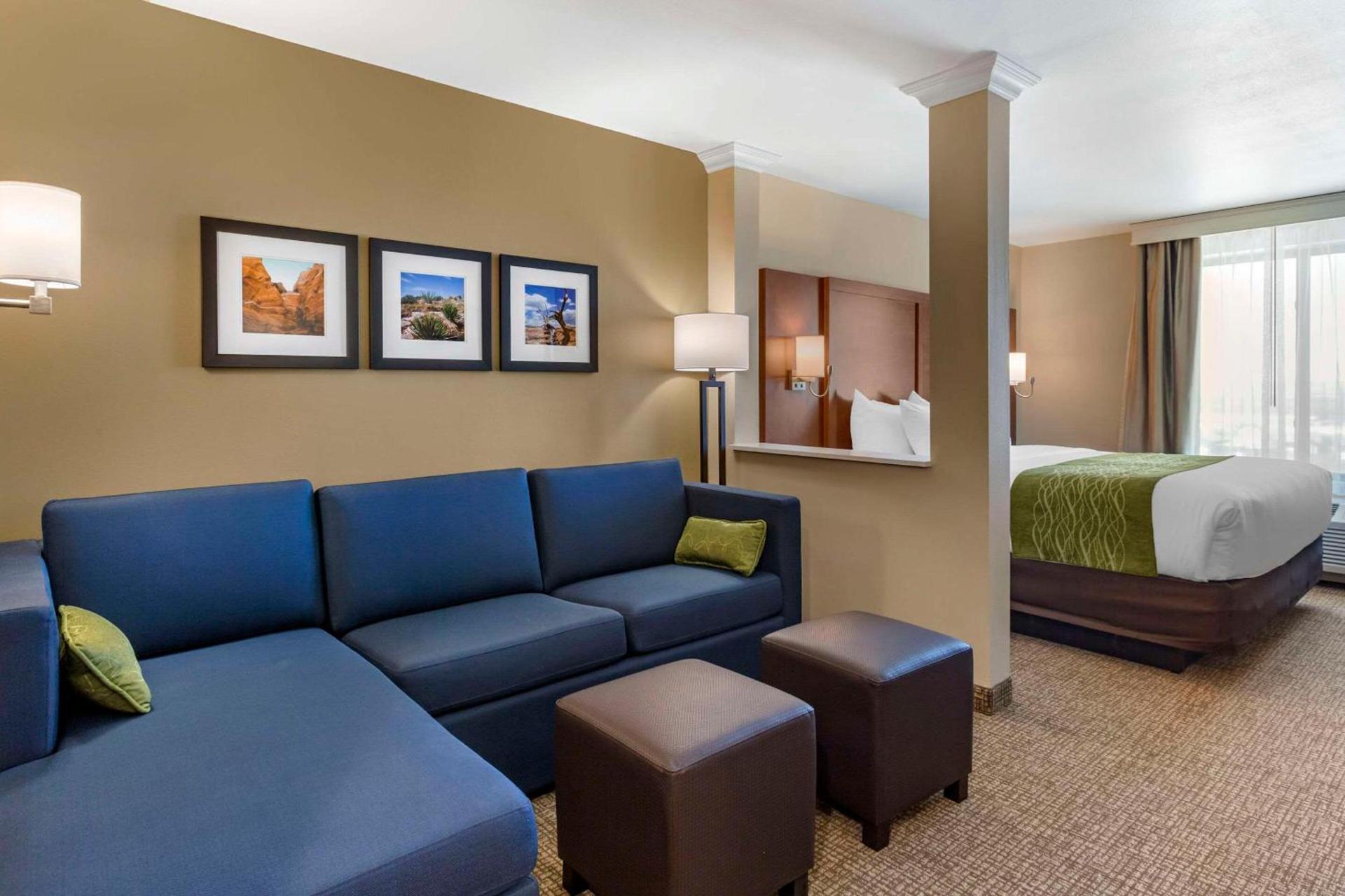 Comfort Suites Albuquerque Airport photo 6
