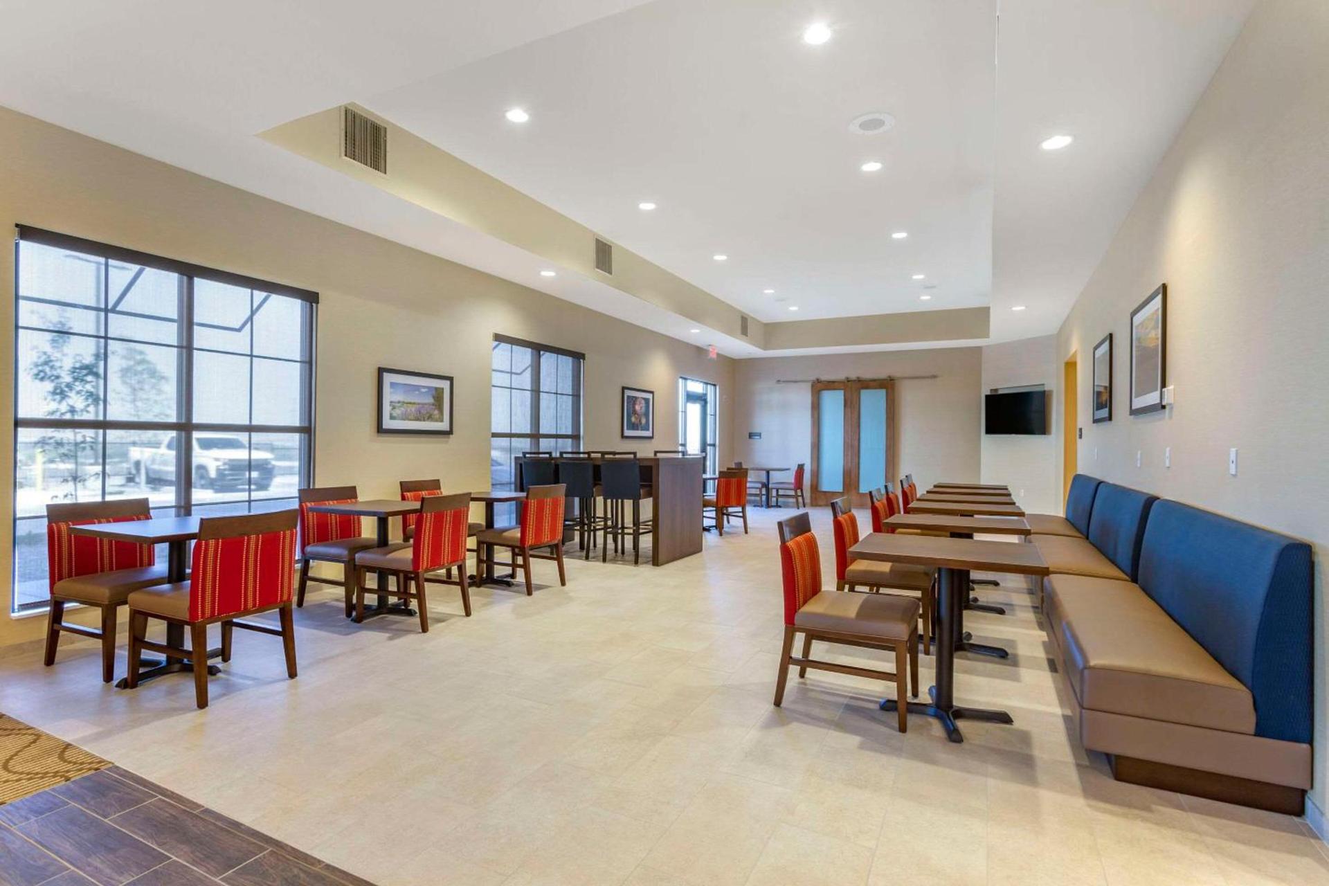 Comfort Suites Albuquerque Airport photo 29