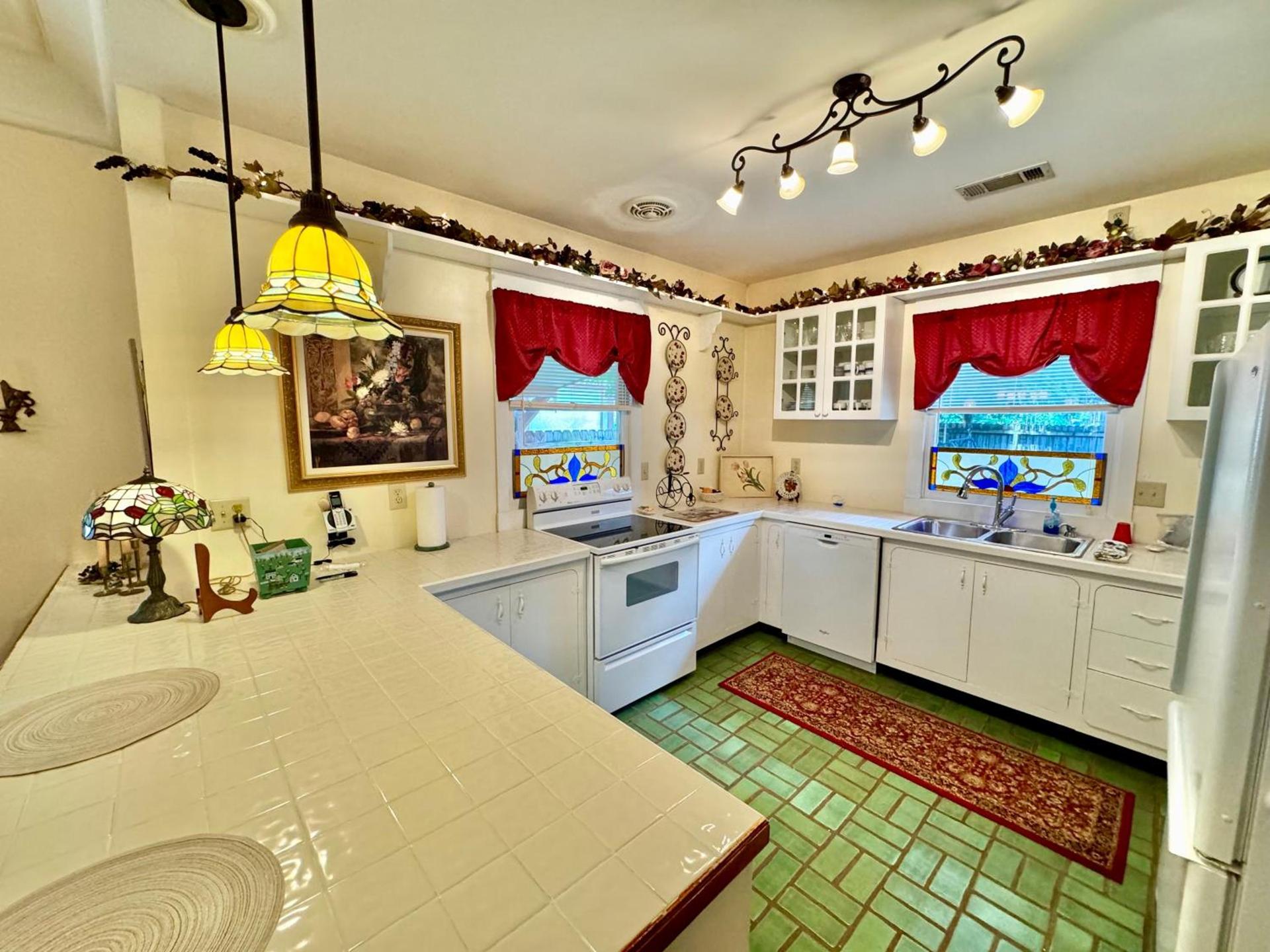 Riverbend Motel & Cabins photo 10