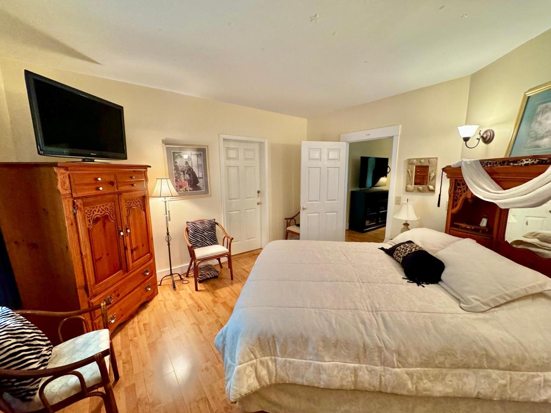 Riverbend Motel & Cabins photo 13