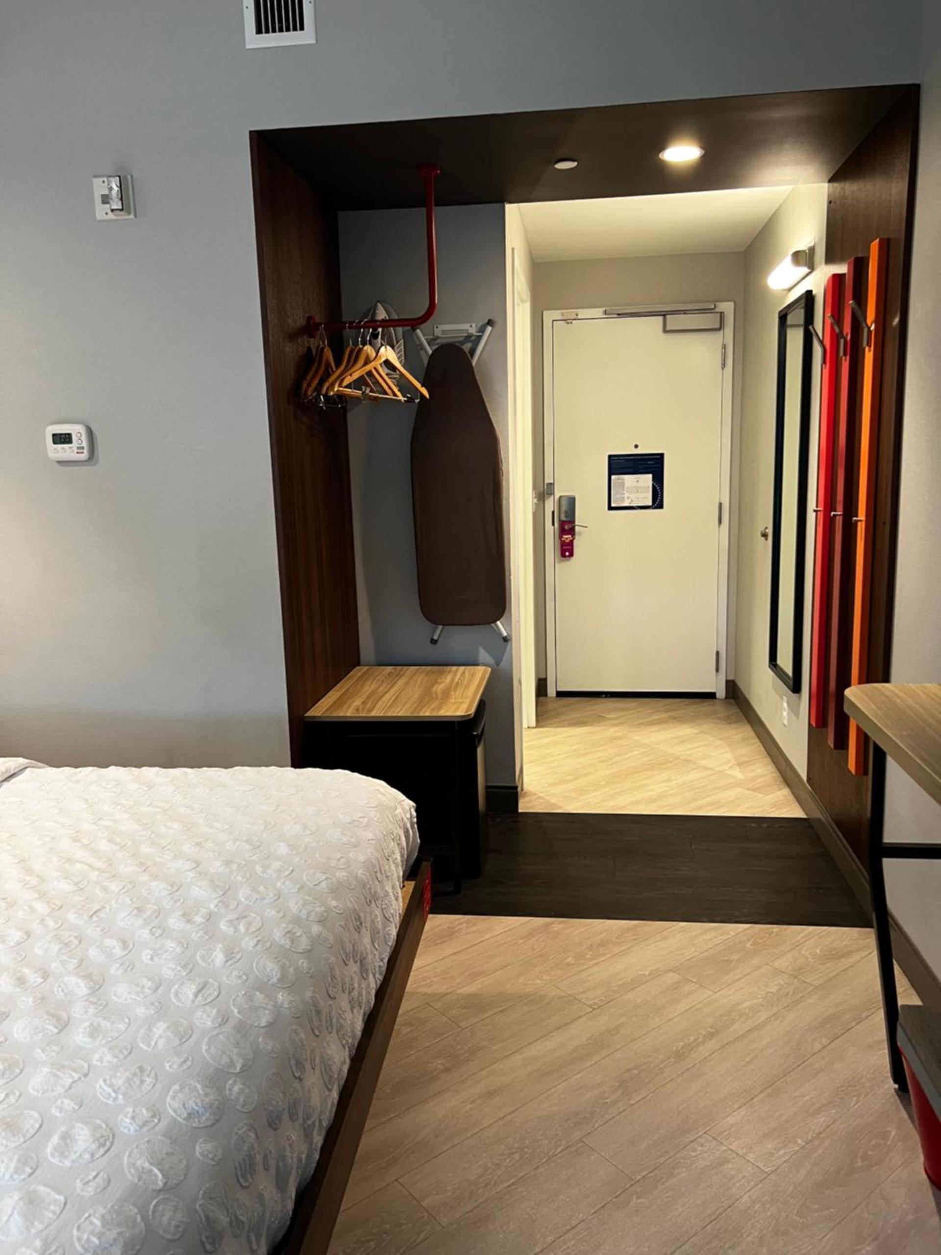 Tru By Hilton Lancaster East photo 33