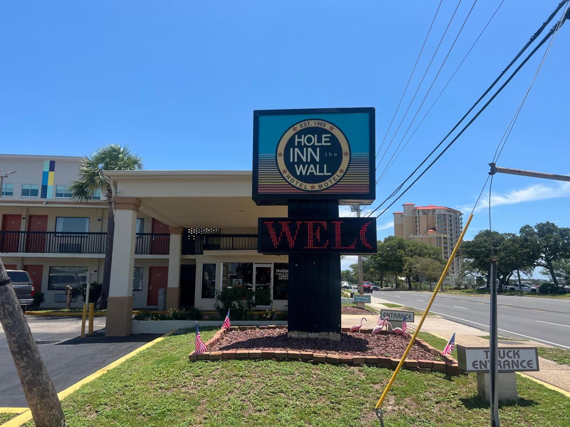 Hole Inn the Wall Hotel - Fort Walton Beach - Sunset Plaza - nearby Beaches & Hurlburt photo 63