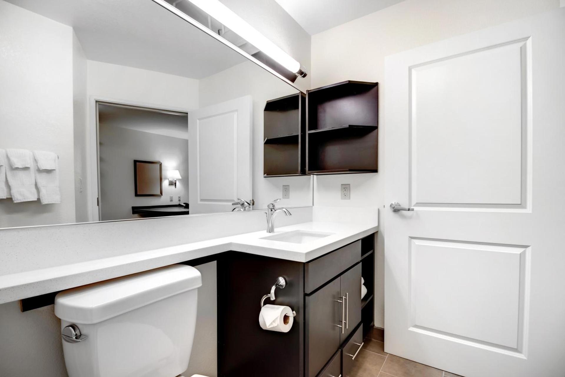 Candlewood Suites Waco by IHG photo 4