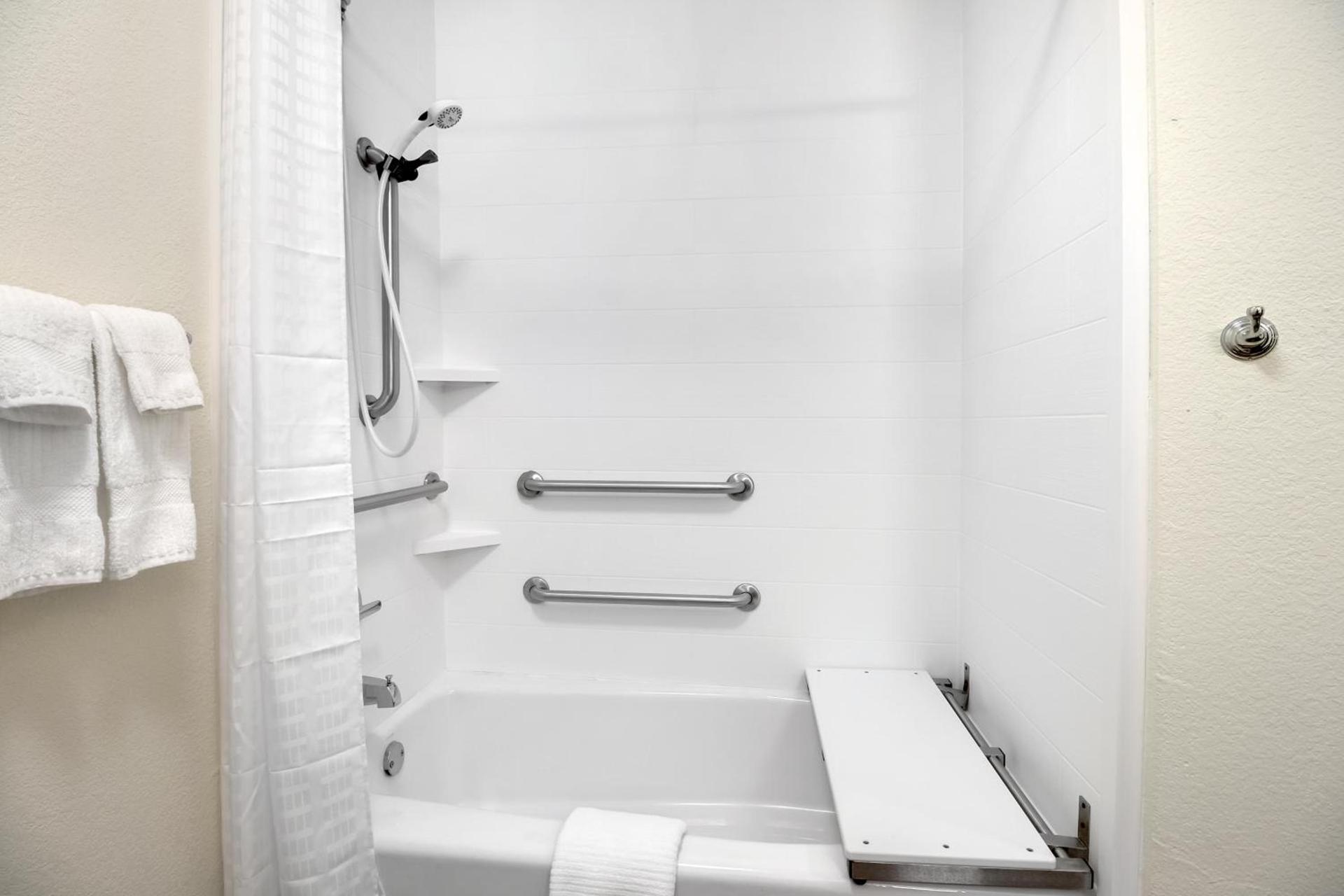 Candlewood Suites Waco by IHG photo 48
