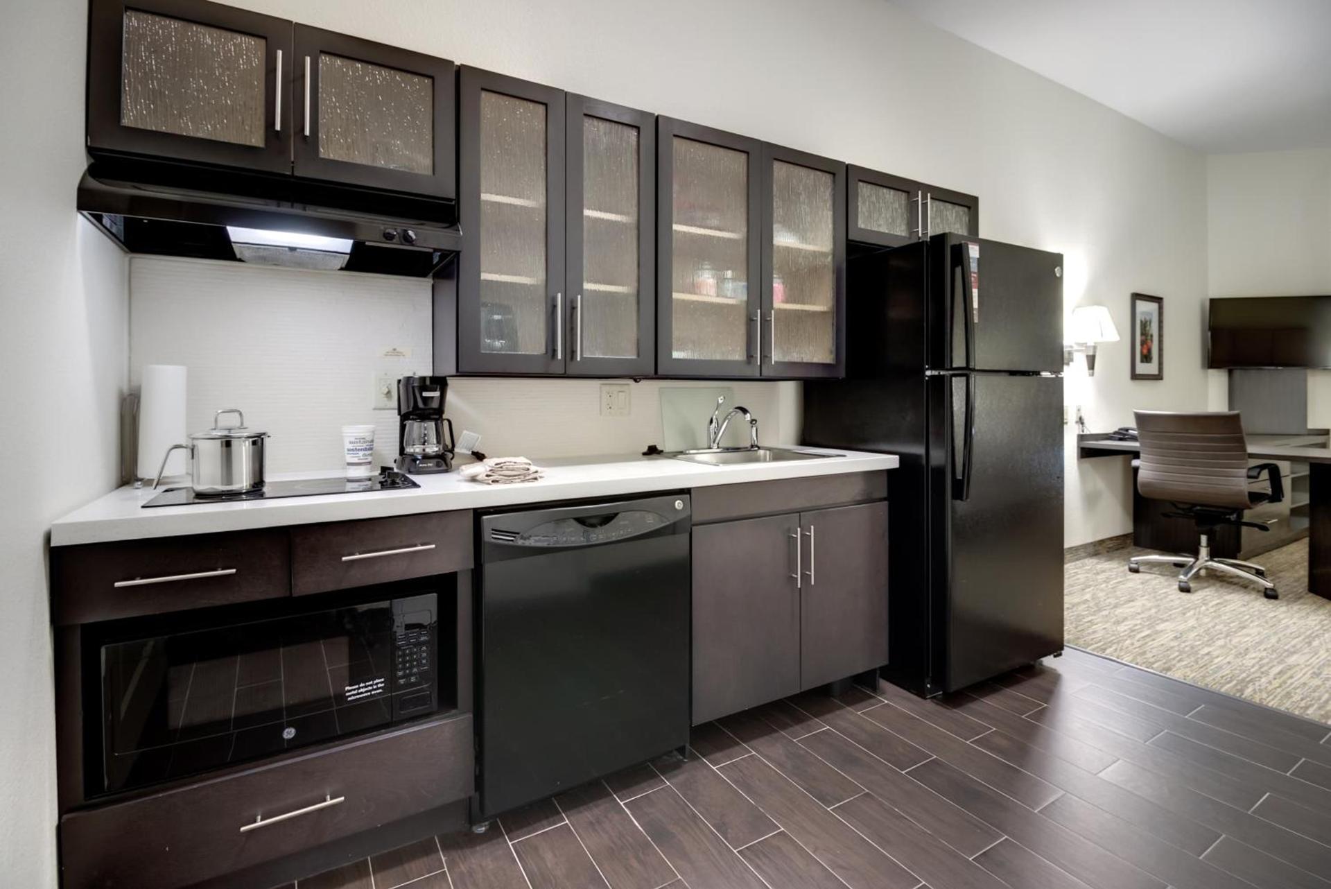 Candlewood Suites Waco by IHG photo 9