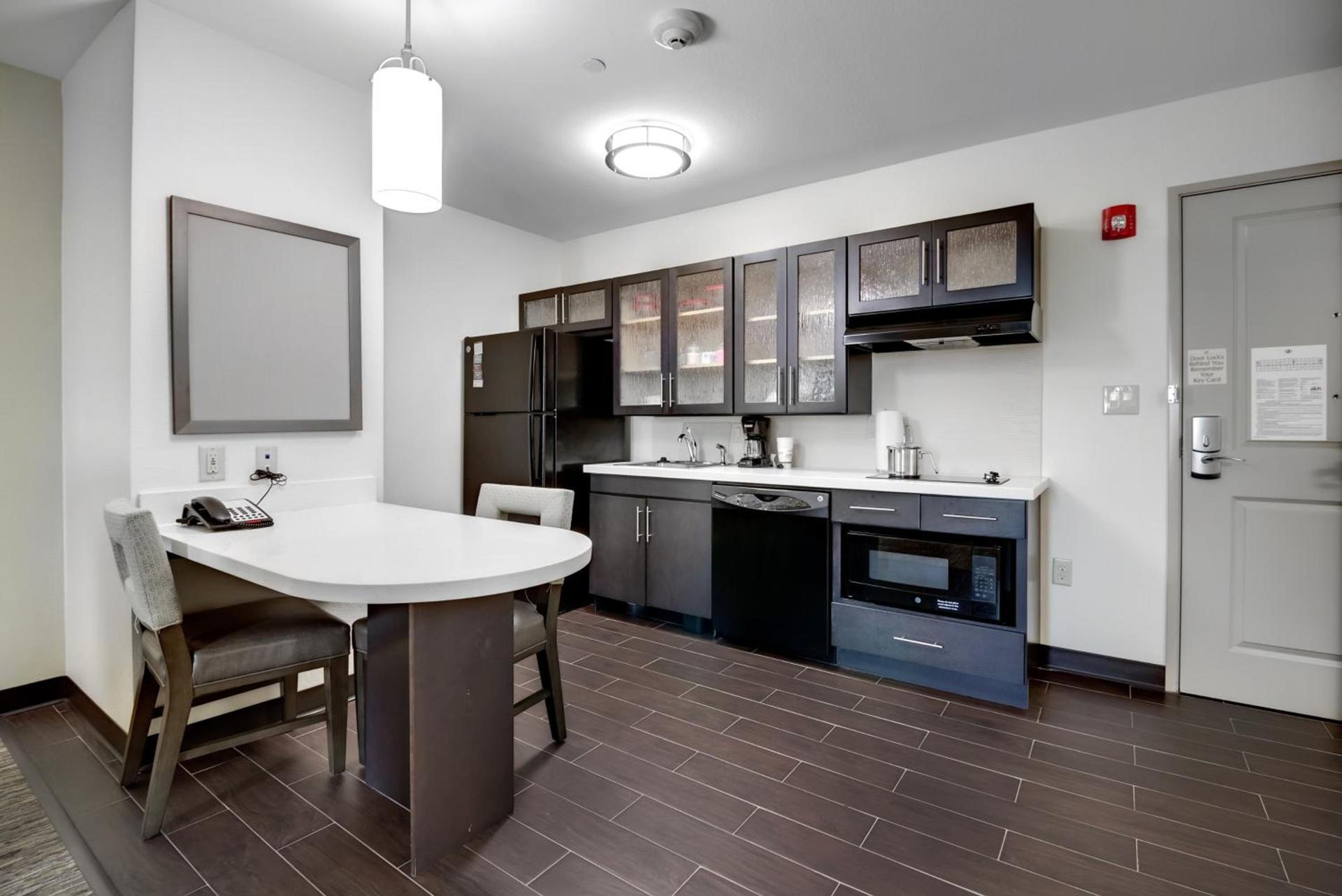 Candlewood Suites Waco by IHG photo 6