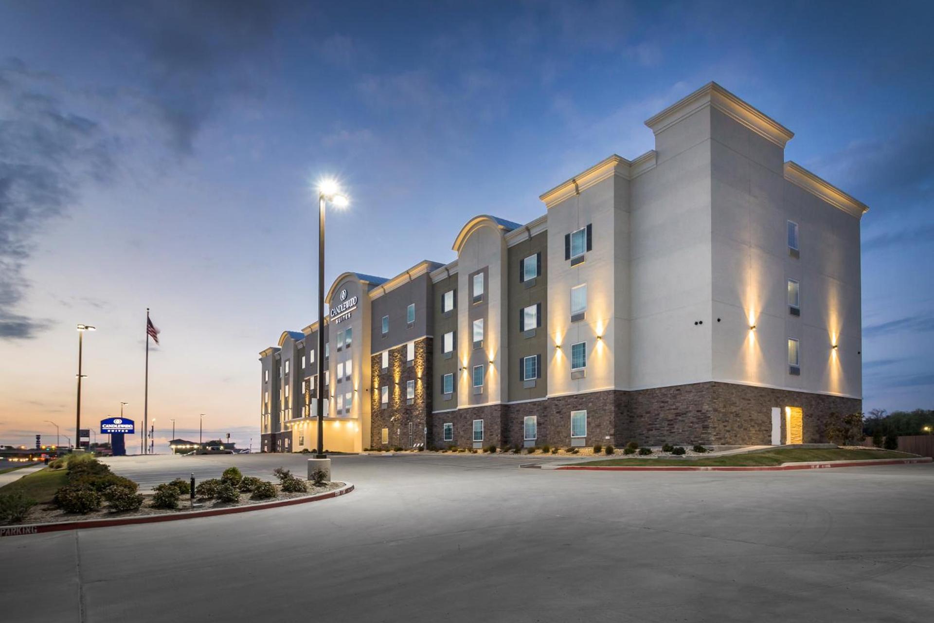 Candlewood Suites Waco by IHG photo 25