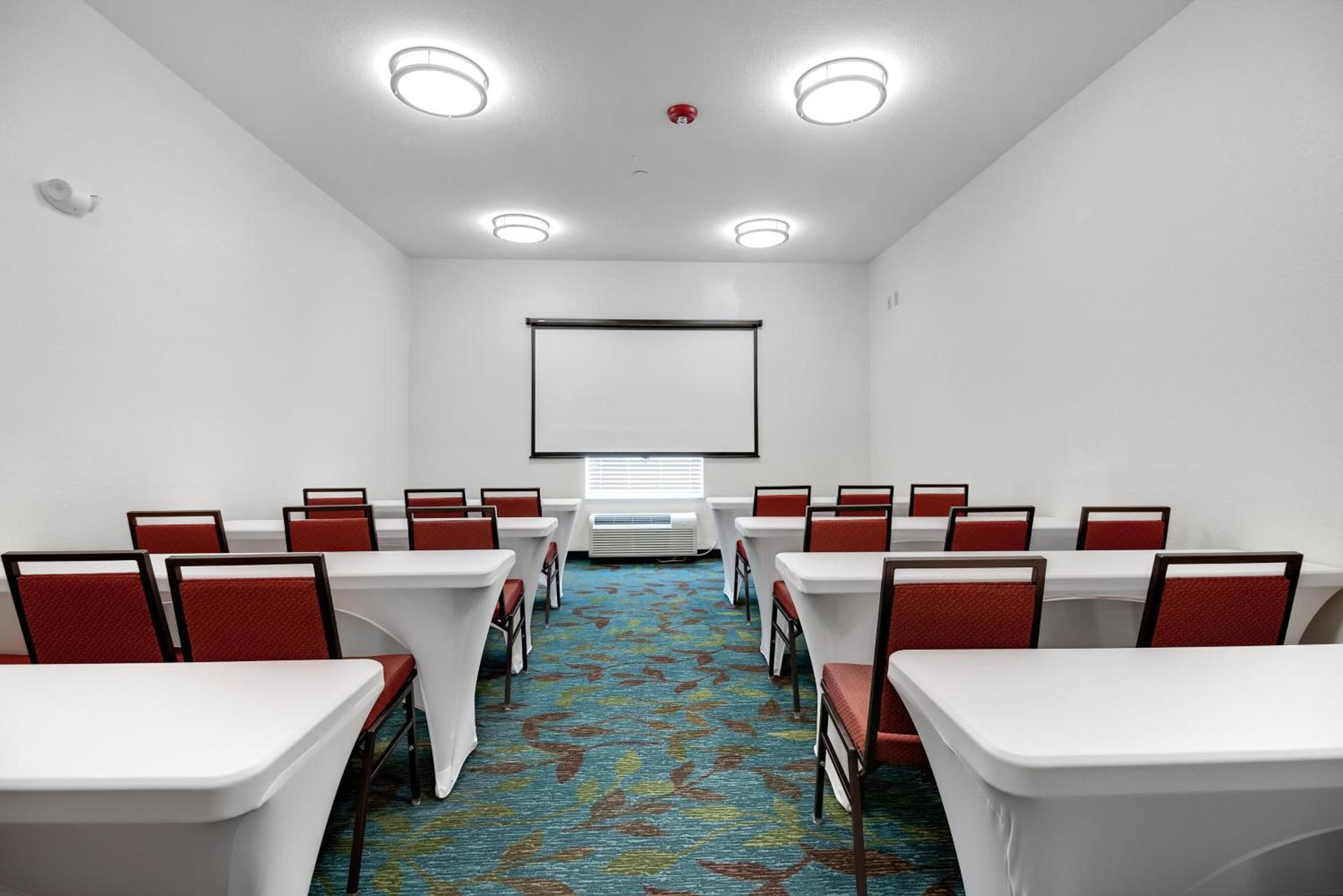 Candlewood Suites Waco by IHG photo 14