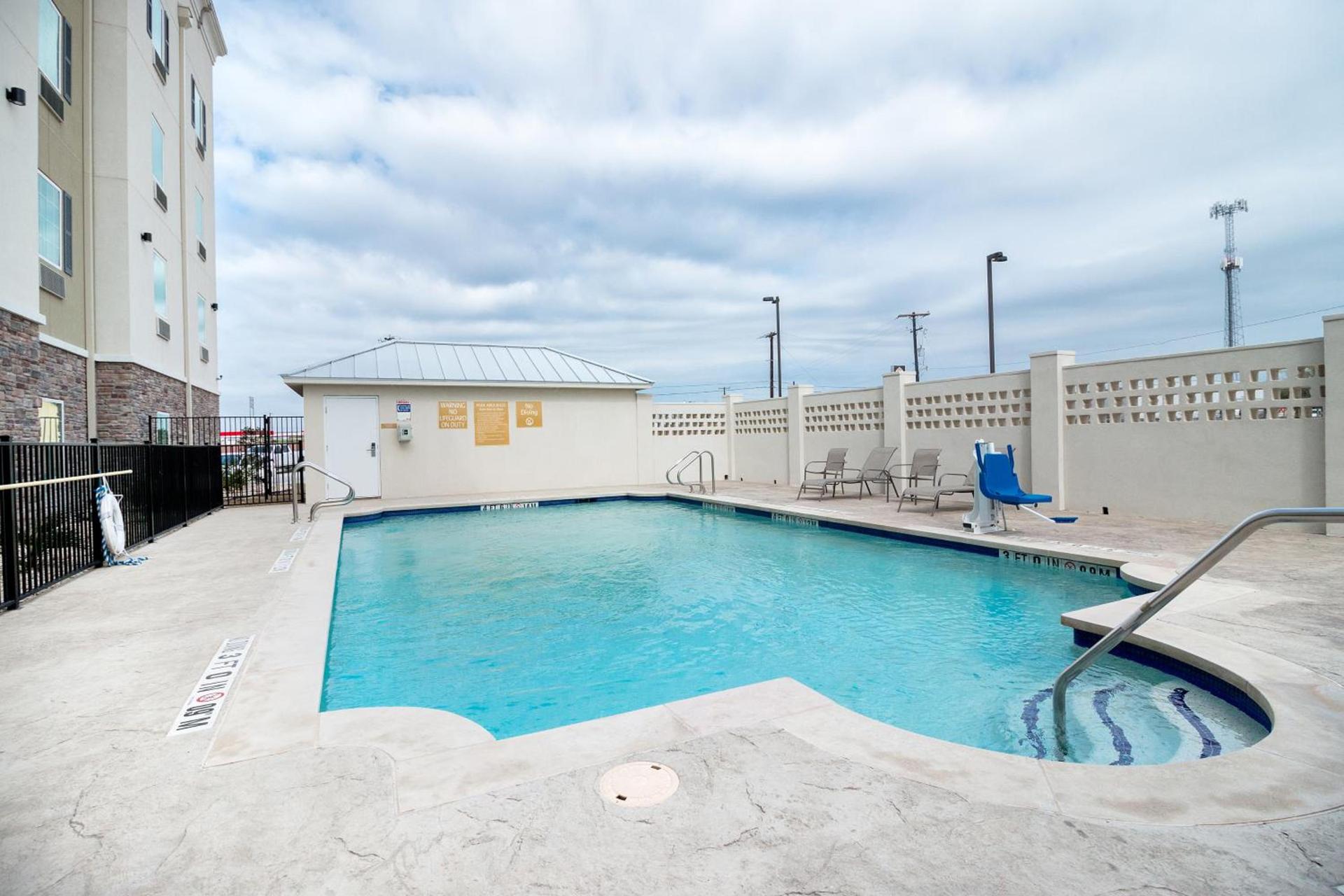 Candlewood Suites Waco by IHG photo 53