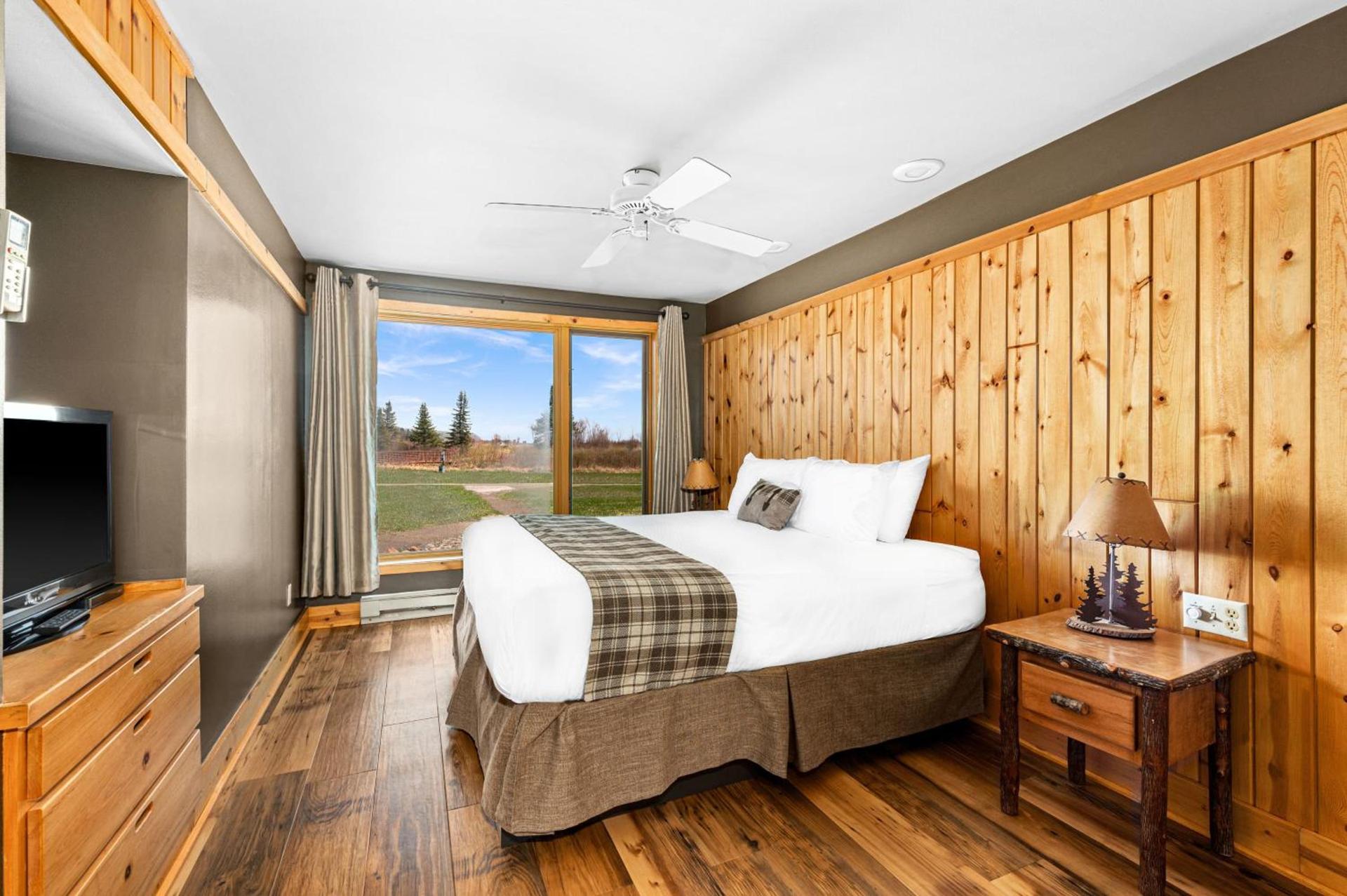 Superior Shores Resort photo 28