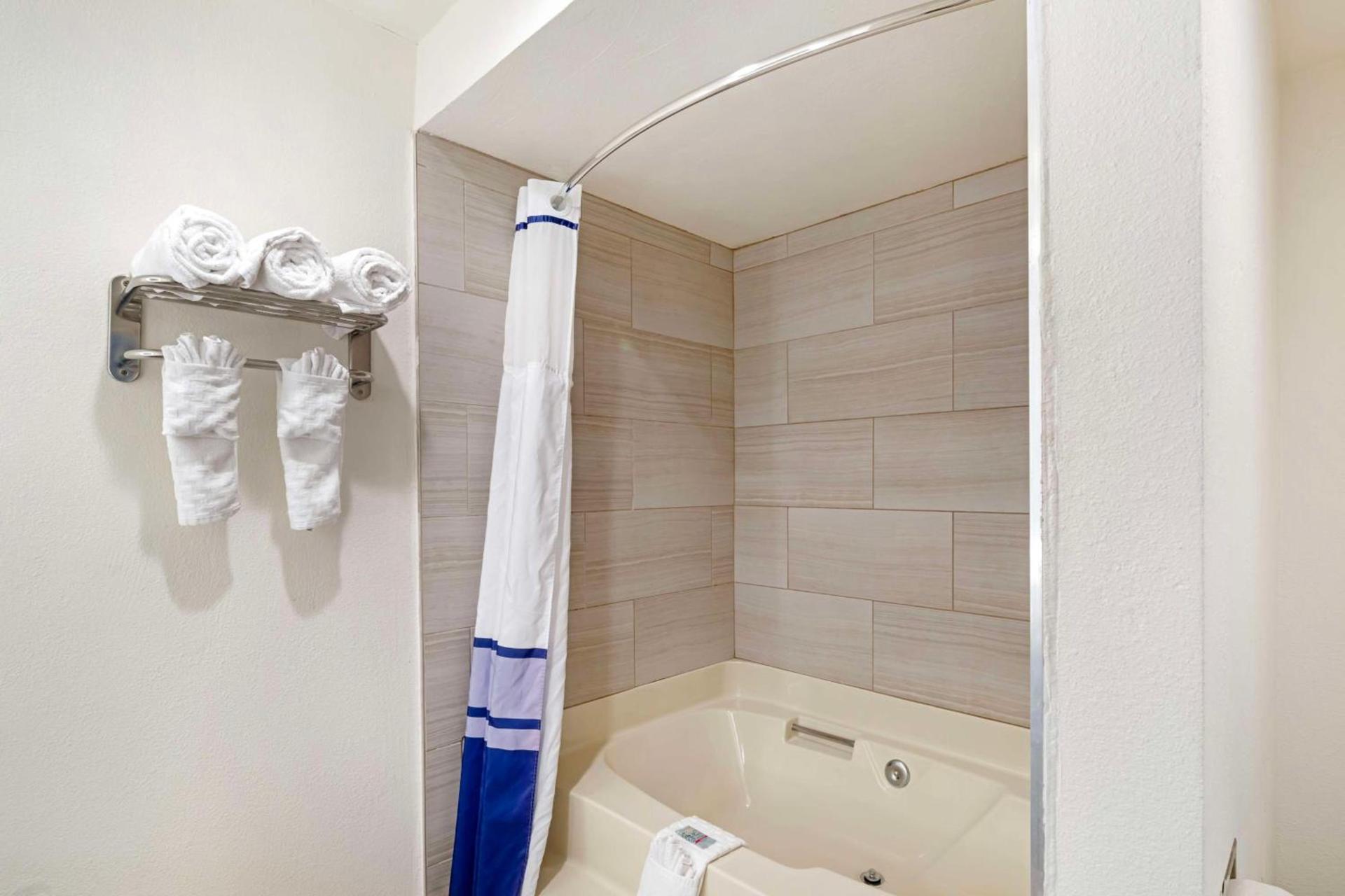 Best Western Posada Royale Hotel & Suites photo 28