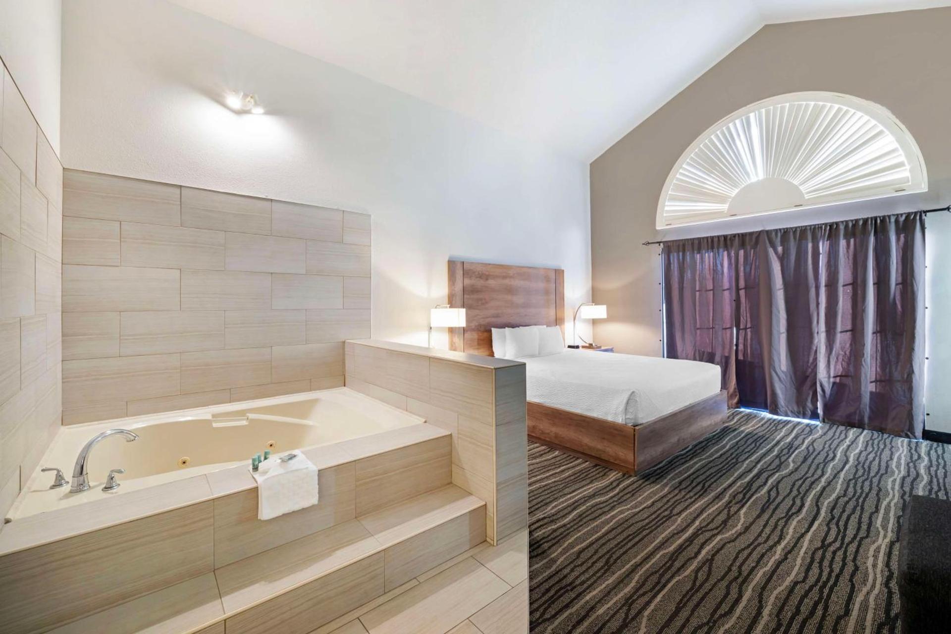 Best Western Posada Royale Hotel & Suites photo 32