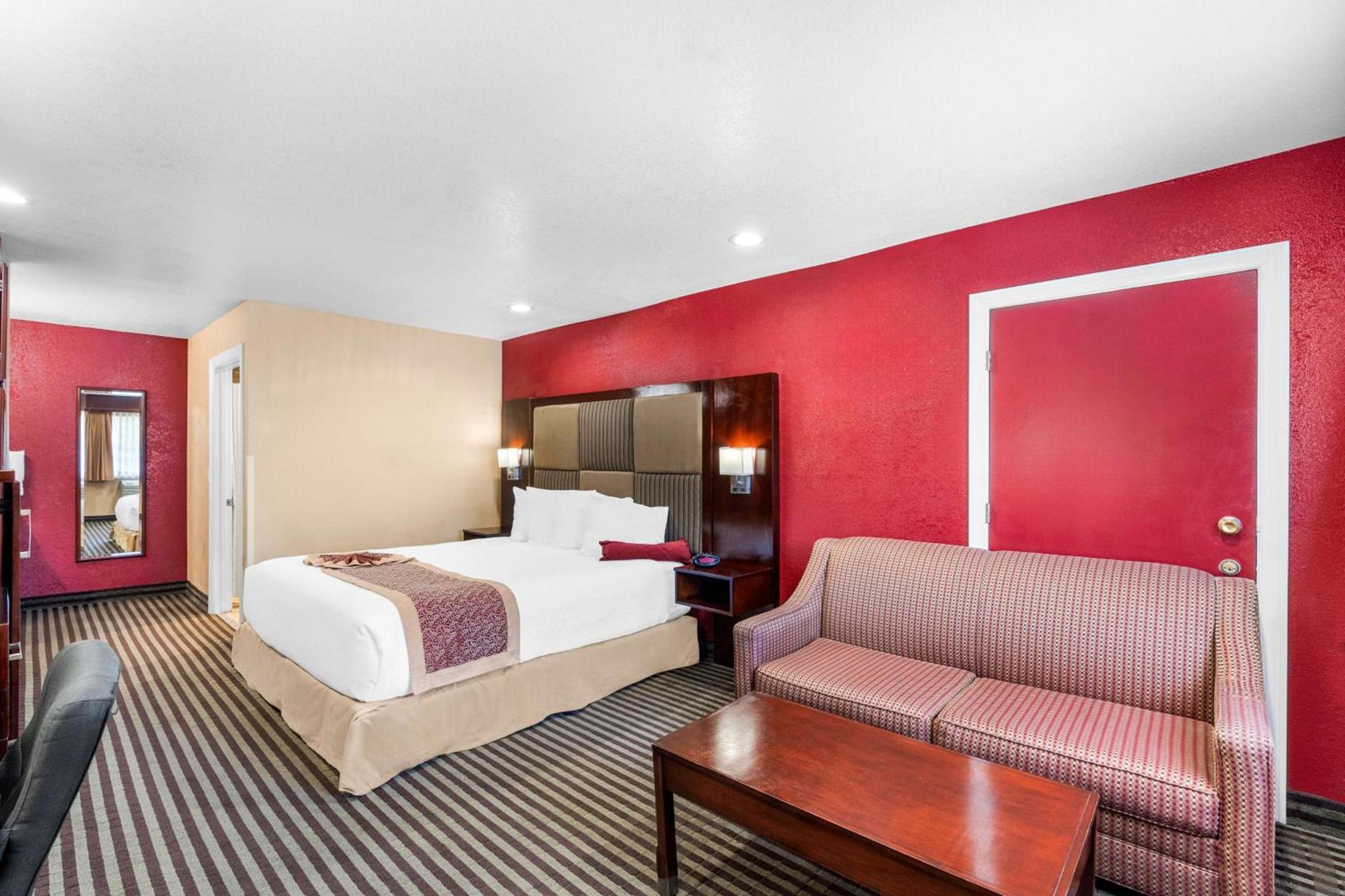 Best Western Plus Yosemite Way Station photo 25