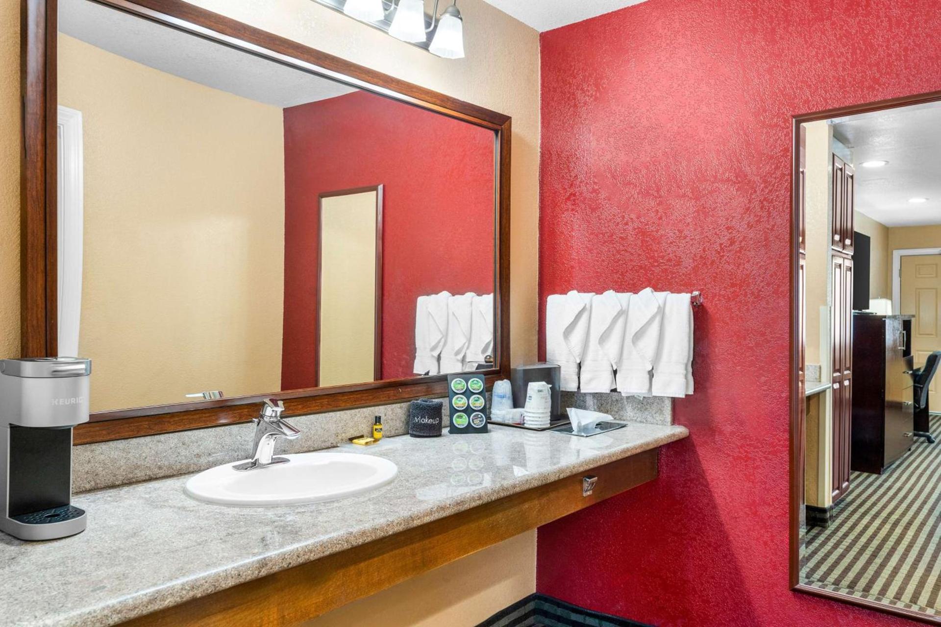Best Western Plus Yosemite Way Station photo 29