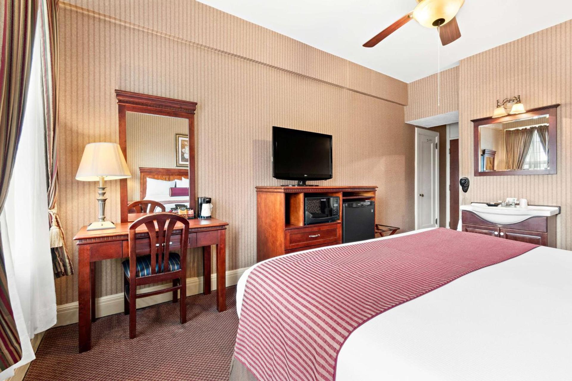 Genetti Hotel, SureStay Collection by Best Western photo 21